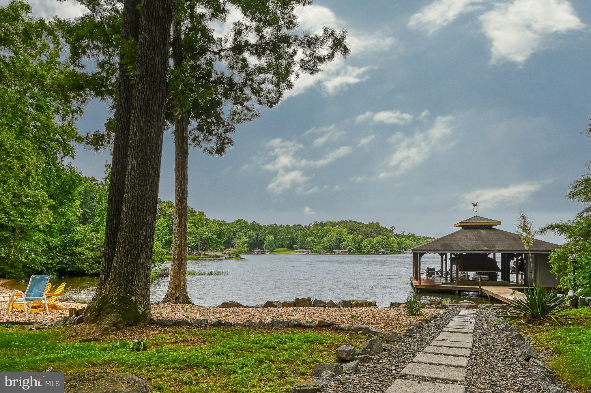 ROCKLAND CREEK ESTATES - Residential