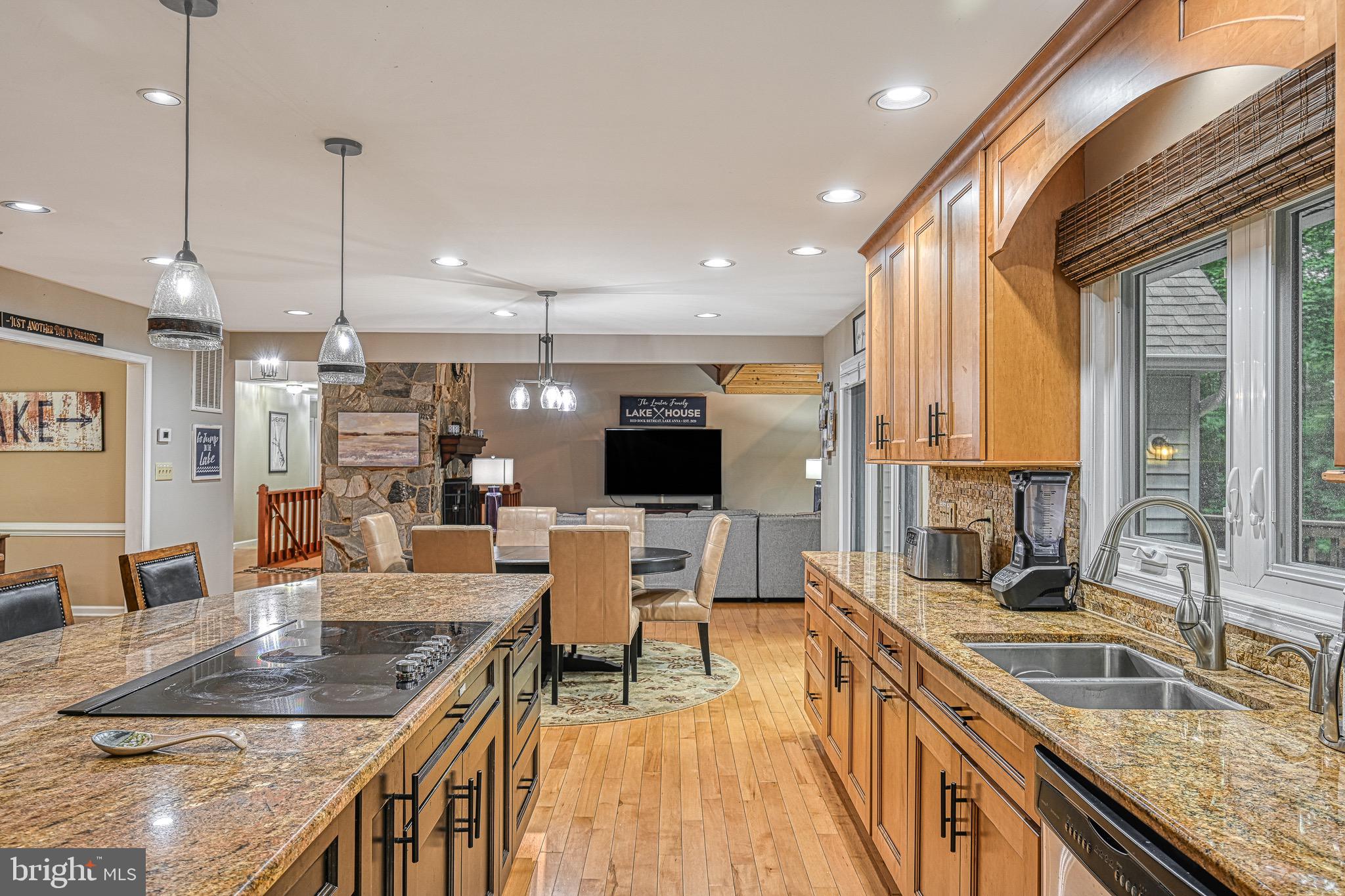 ROCKLAND CREEK ESTATES - Residential