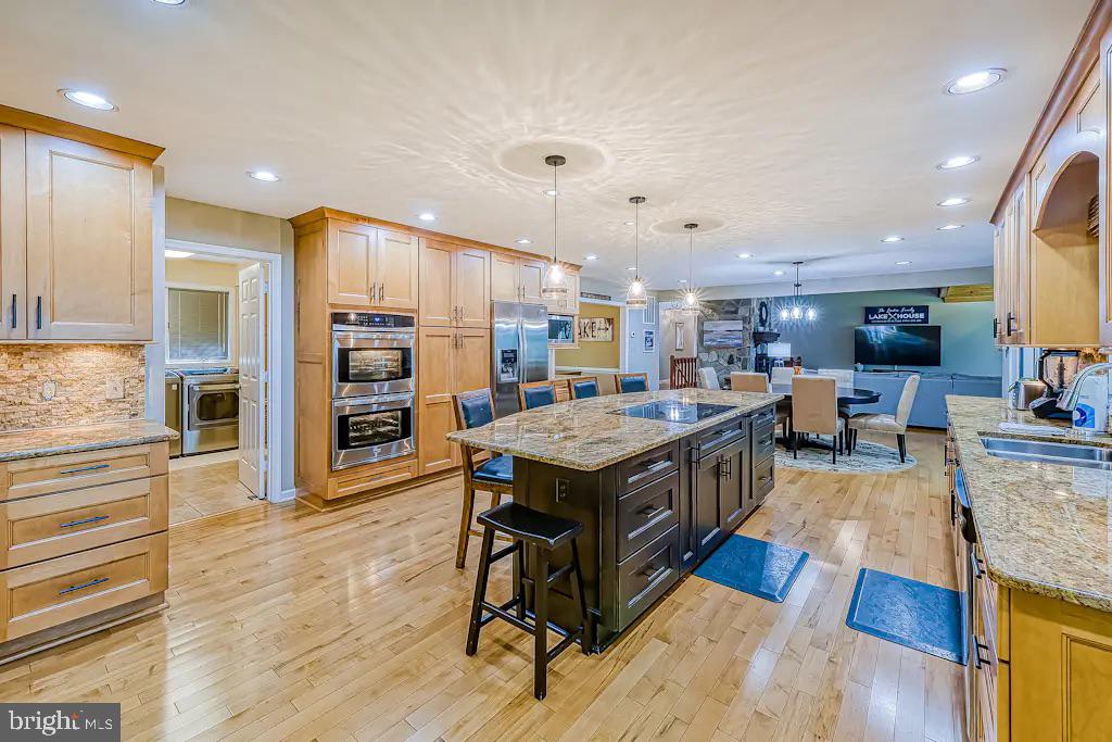 ROCKLAND CREEK ESTATES - Residential