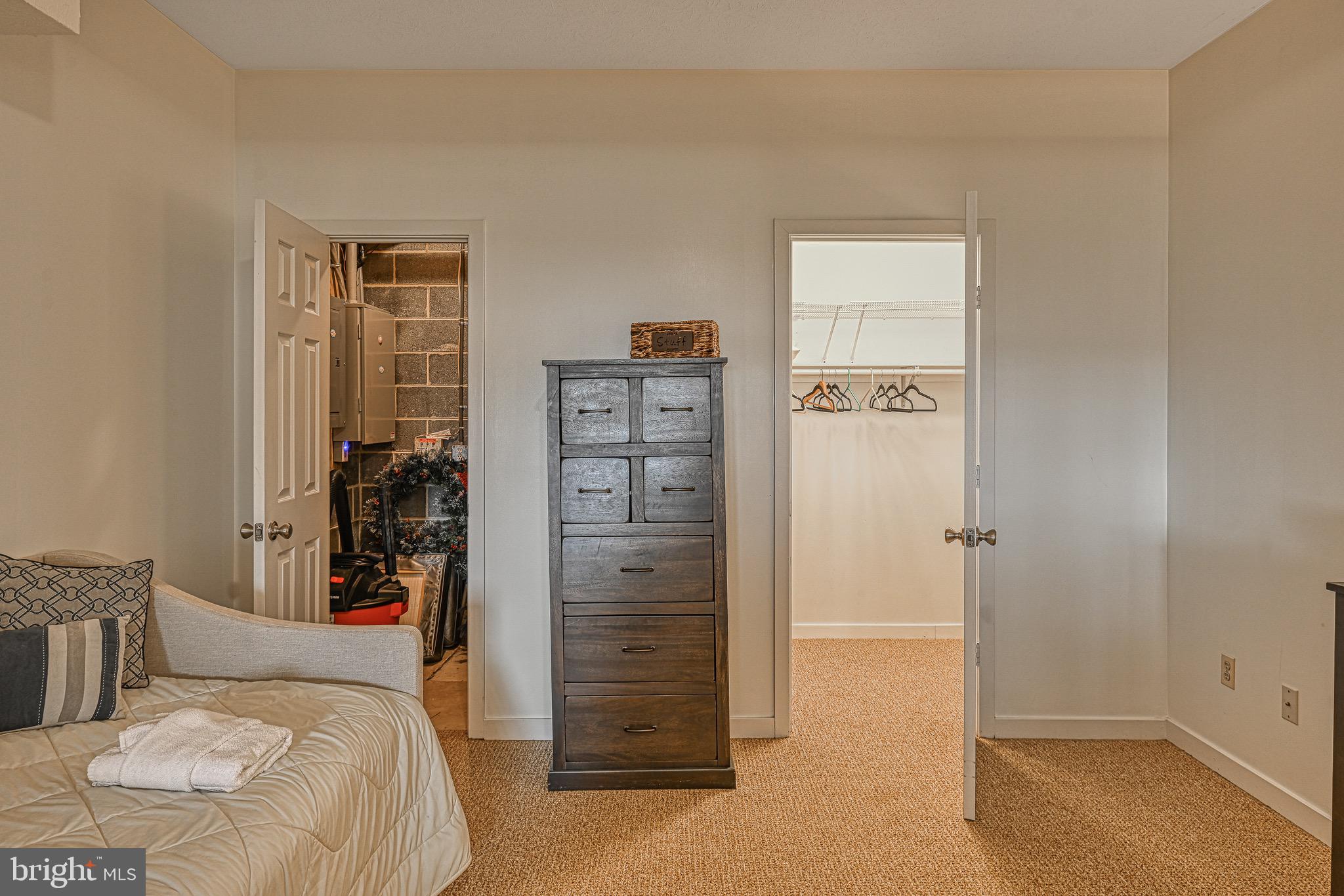 ROCKLAND CREEK ESTATES - Residential