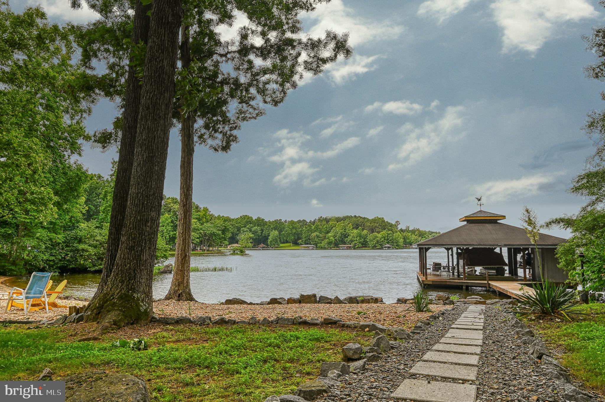 ROCKLAND CREEK ESTATES - Residential