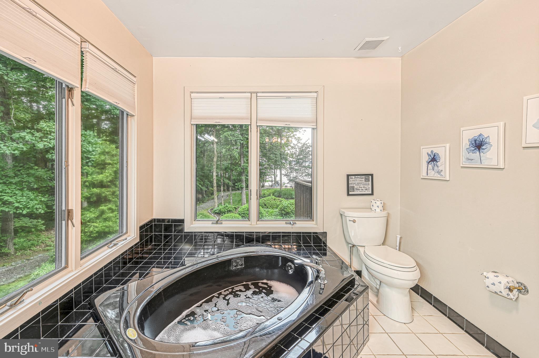 ROCKLAND CREEK ESTATES - Residential