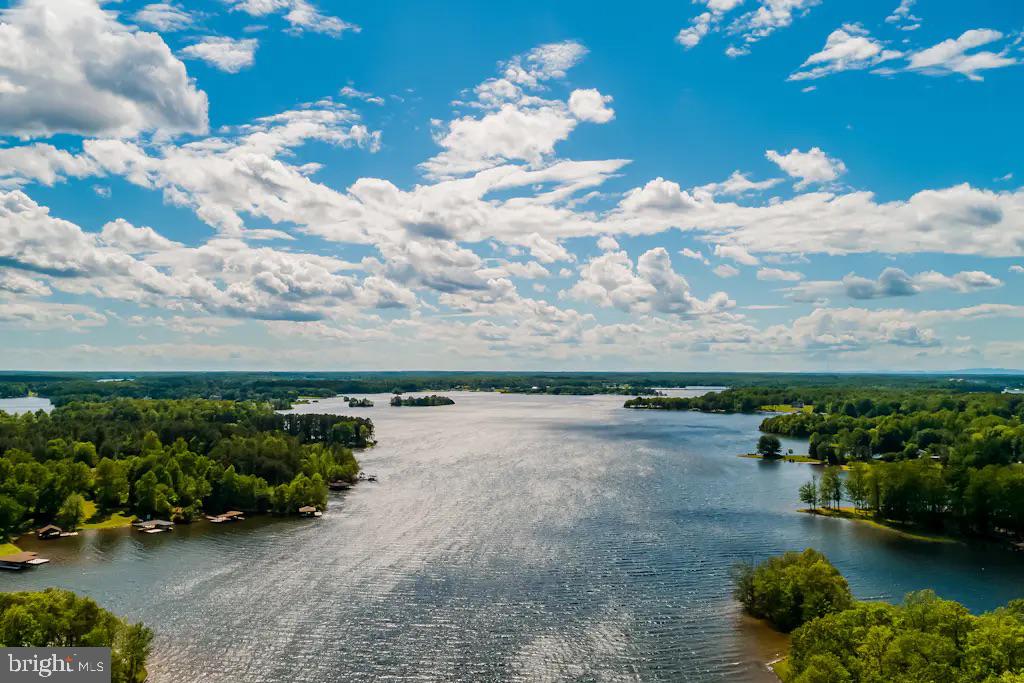 ROCKLAND CREEK ESTATES - Residential