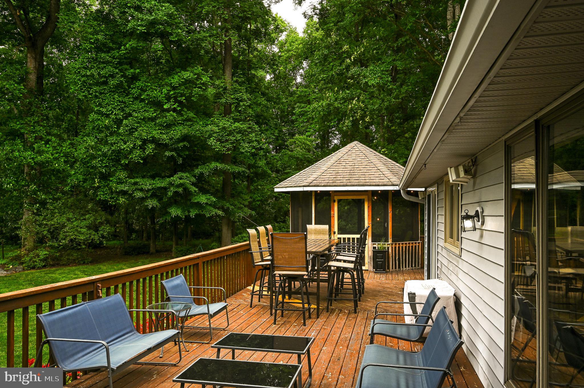 ROCKLAND CREEK ESTATES - Residential