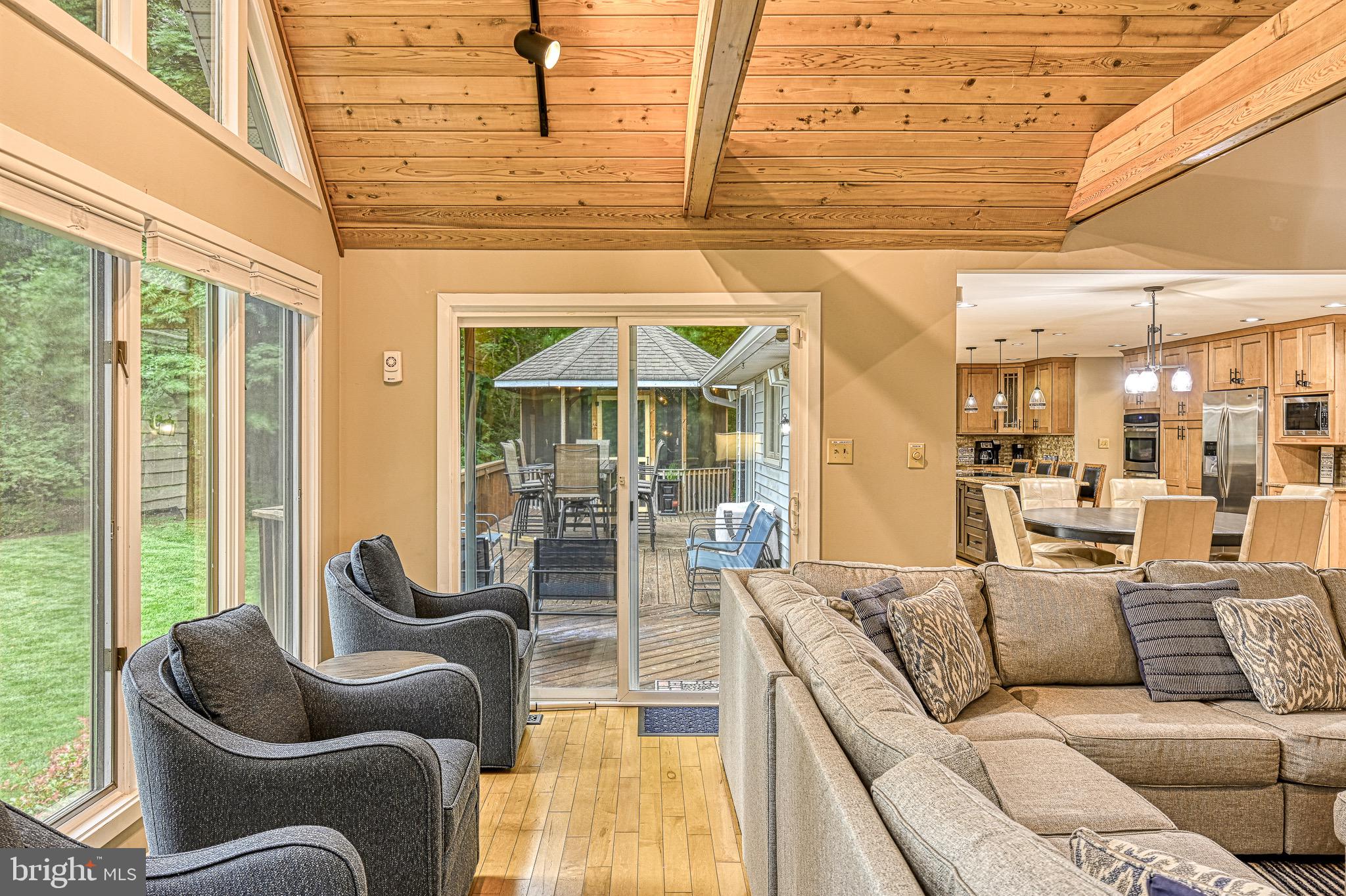 ROCKLAND CREEK ESTATES - Residential