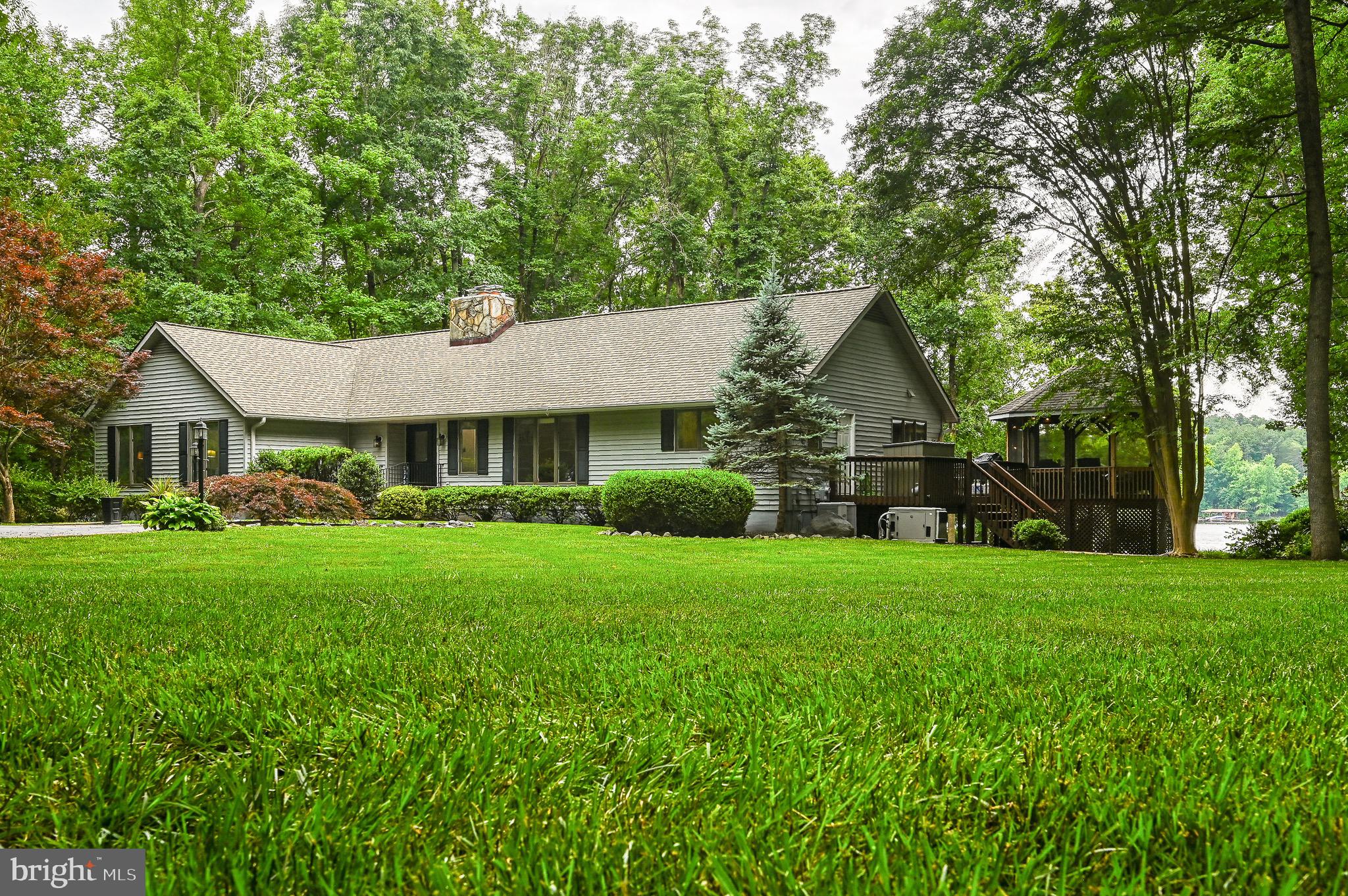 ROCKLAND CREEK ESTATES - Residential