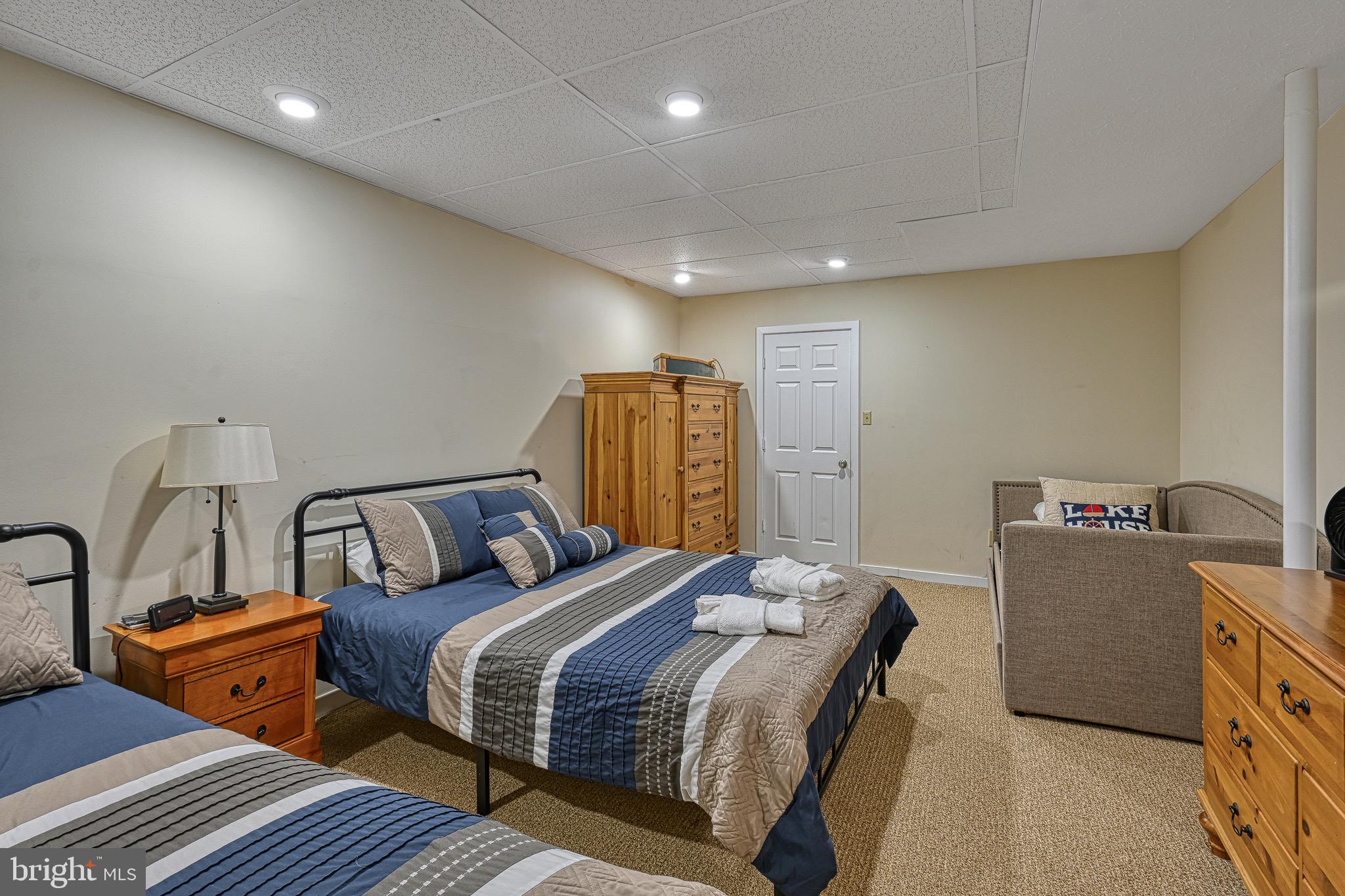 ROCKLAND CREEK ESTATES - Residential