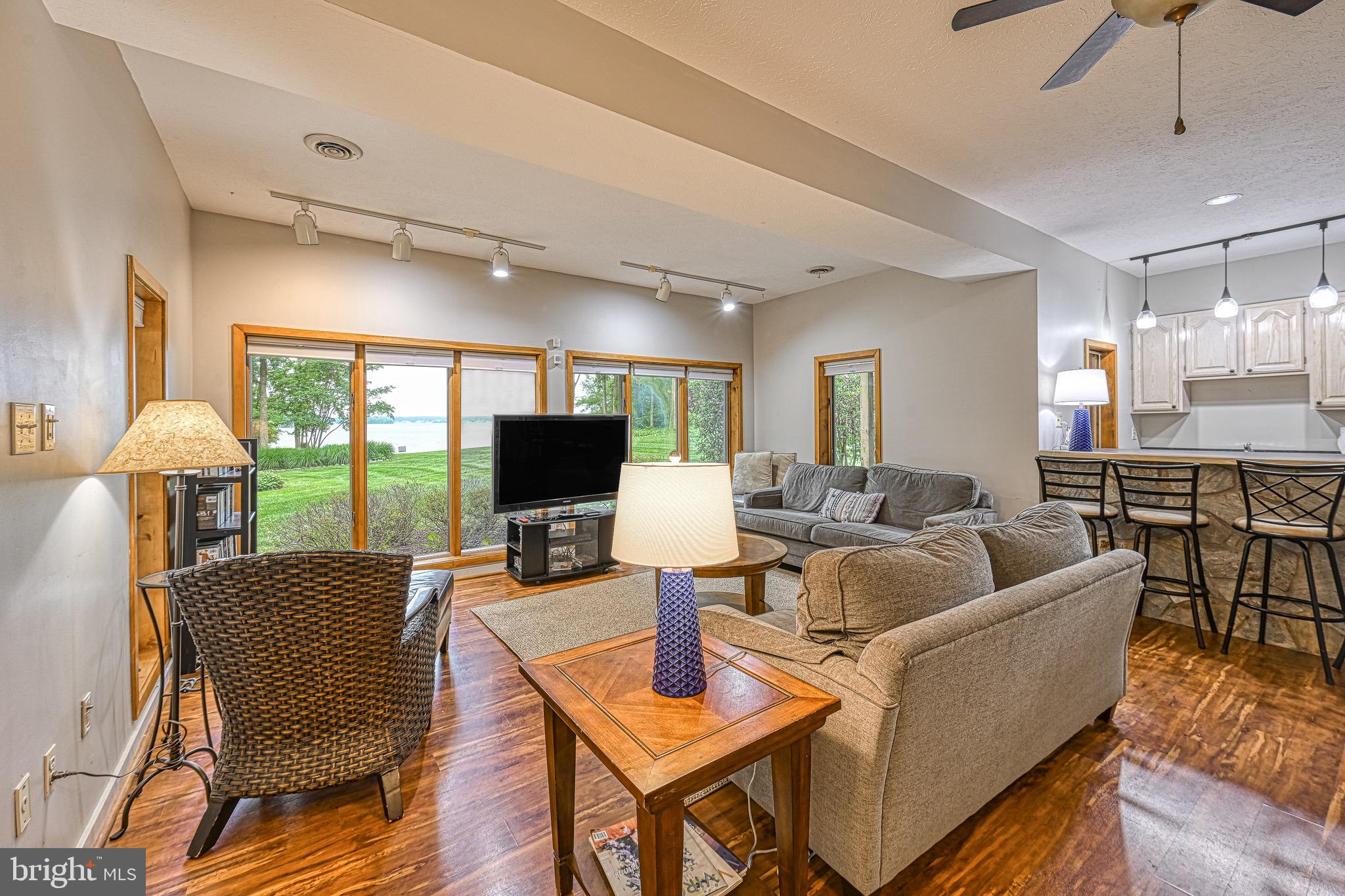 ROCKLAND CREEK ESTATES - Residential