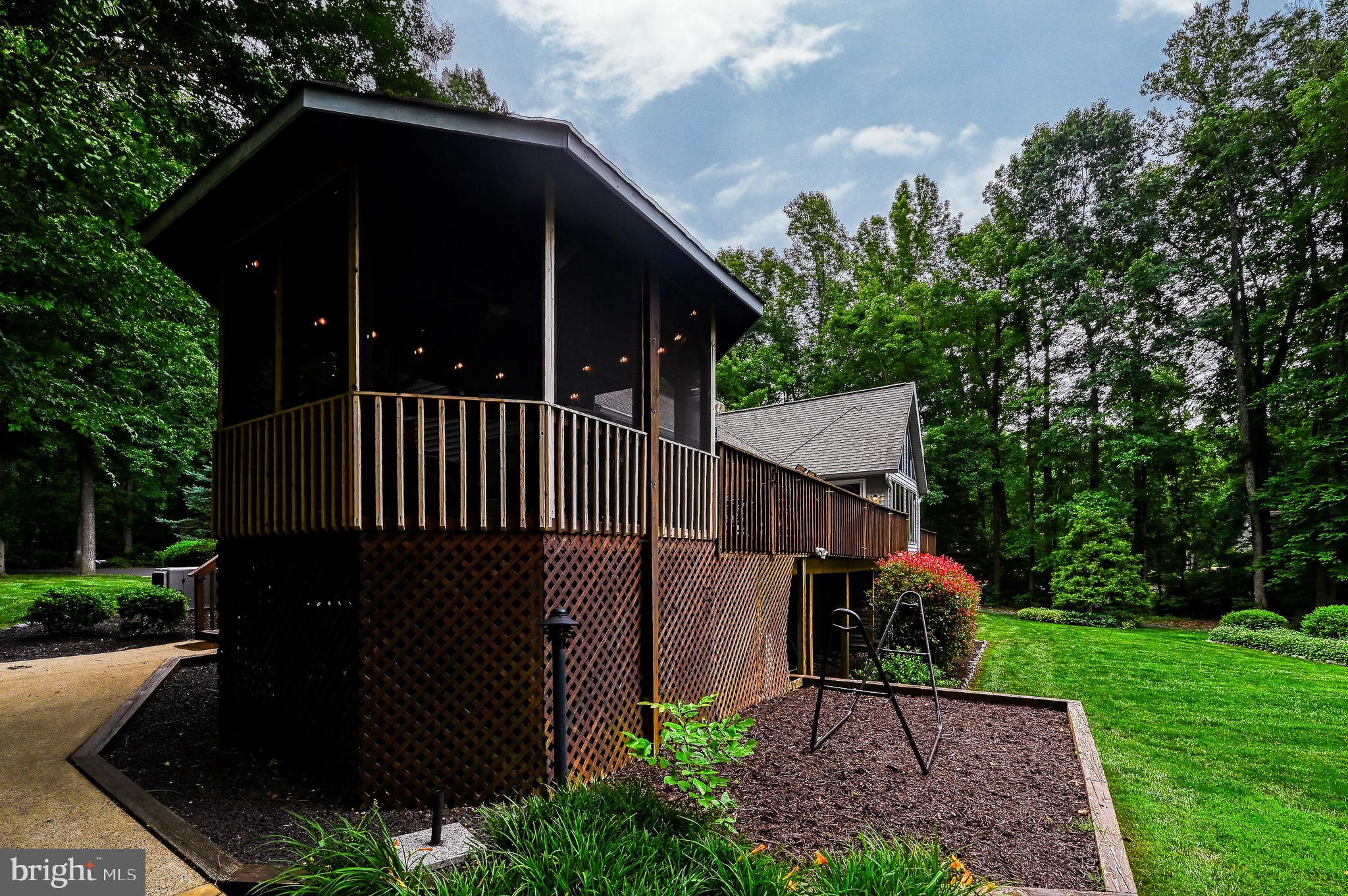 ROCKLAND CREEK ESTATES - Residential