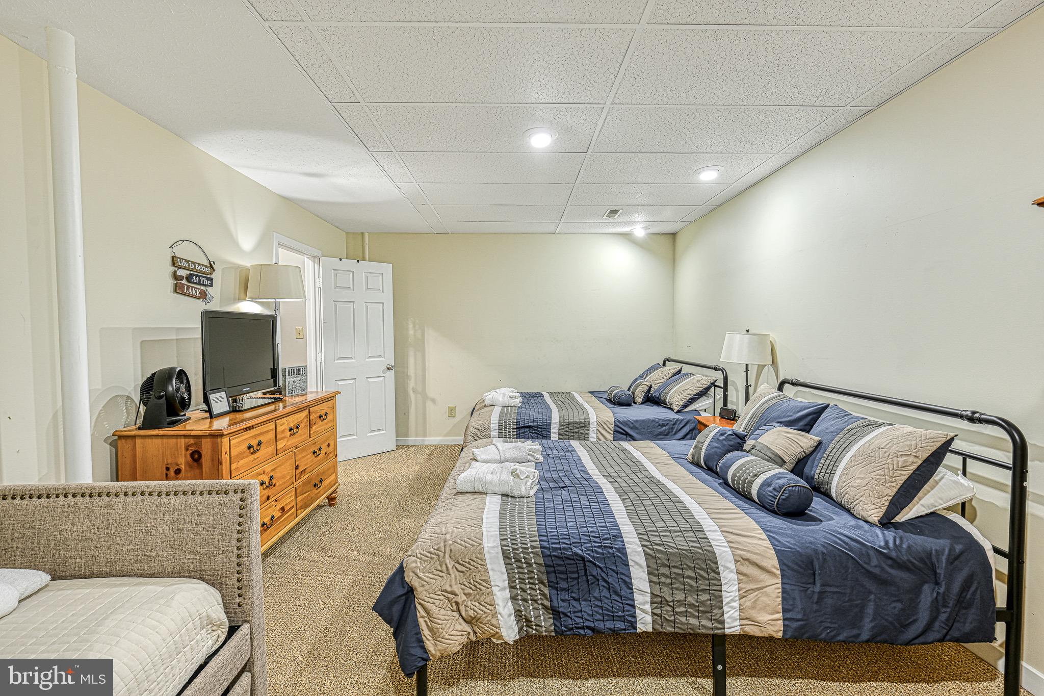 ROCKLAND CREEK ESTATES - Residential