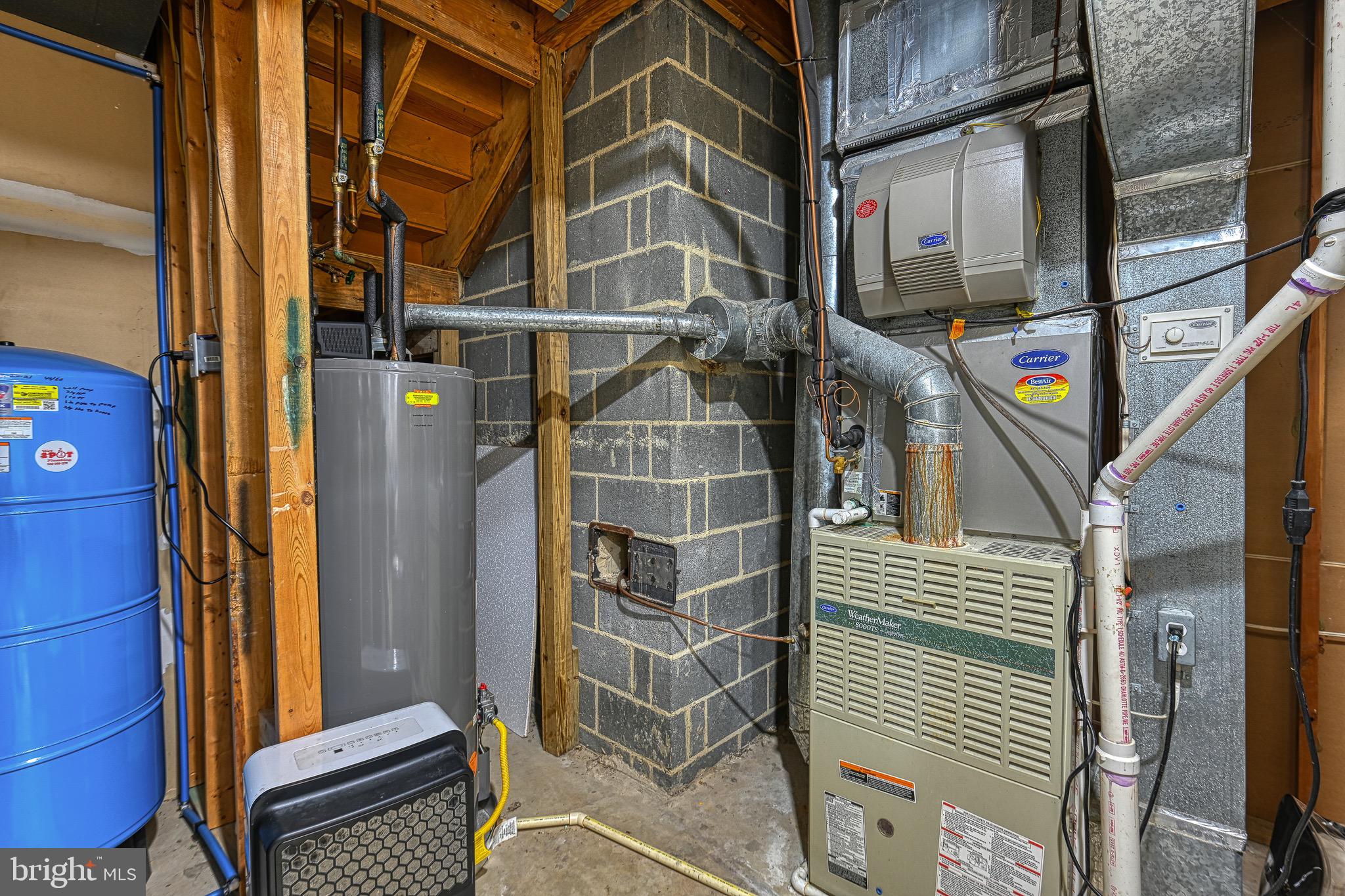 ROCKLAND CREEK ESTATES - Residential