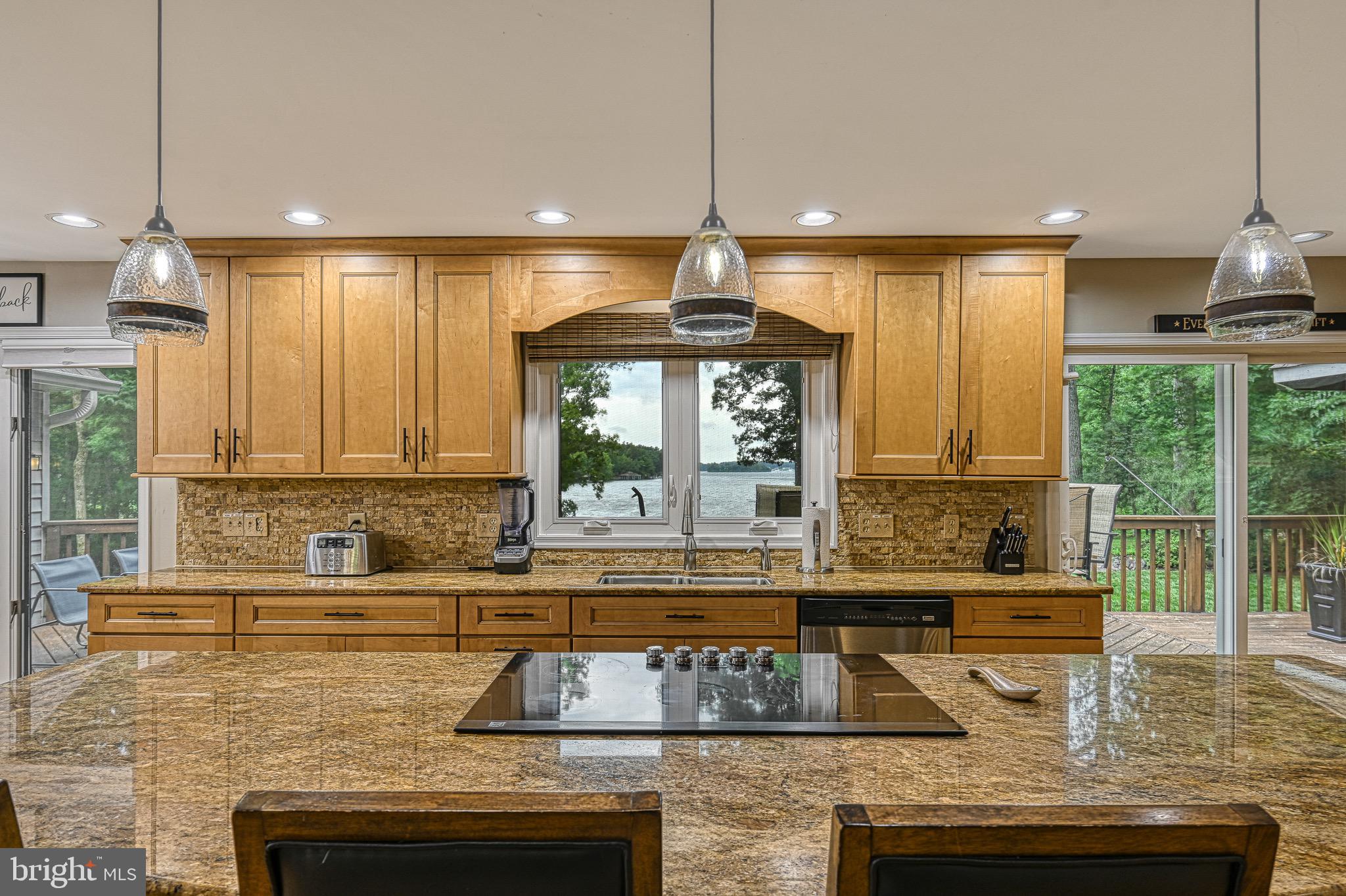 ROCKLAND CREEK ESTATES - Residential