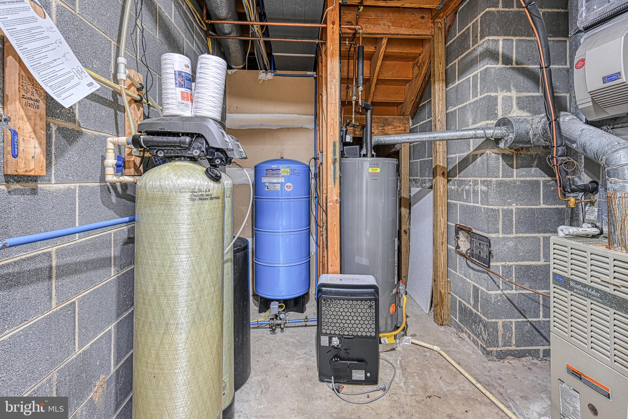 ROCKLAND CREEK ESTATES - Residential