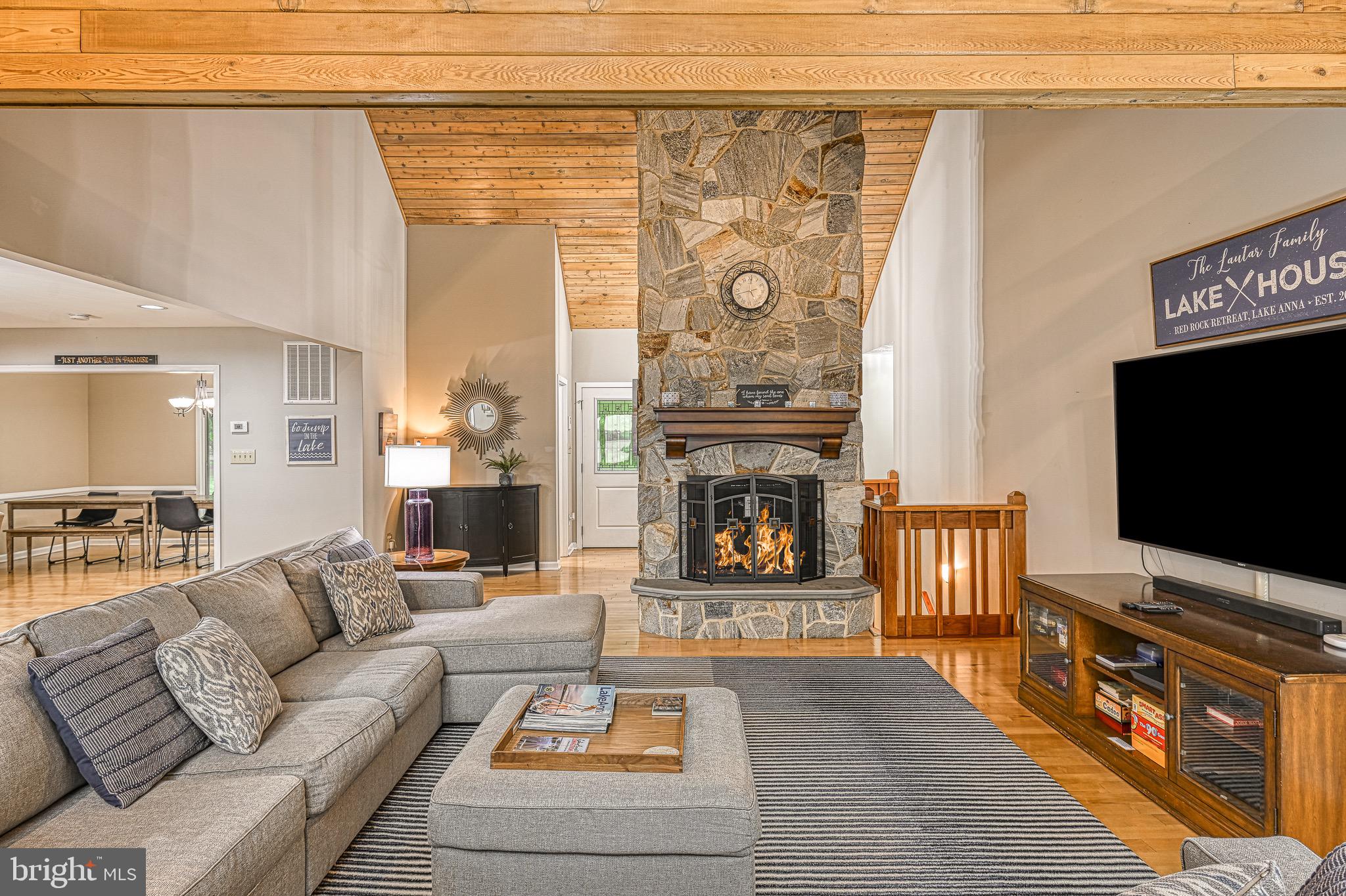 ROCKLAND CREEK ESTATES - Residential