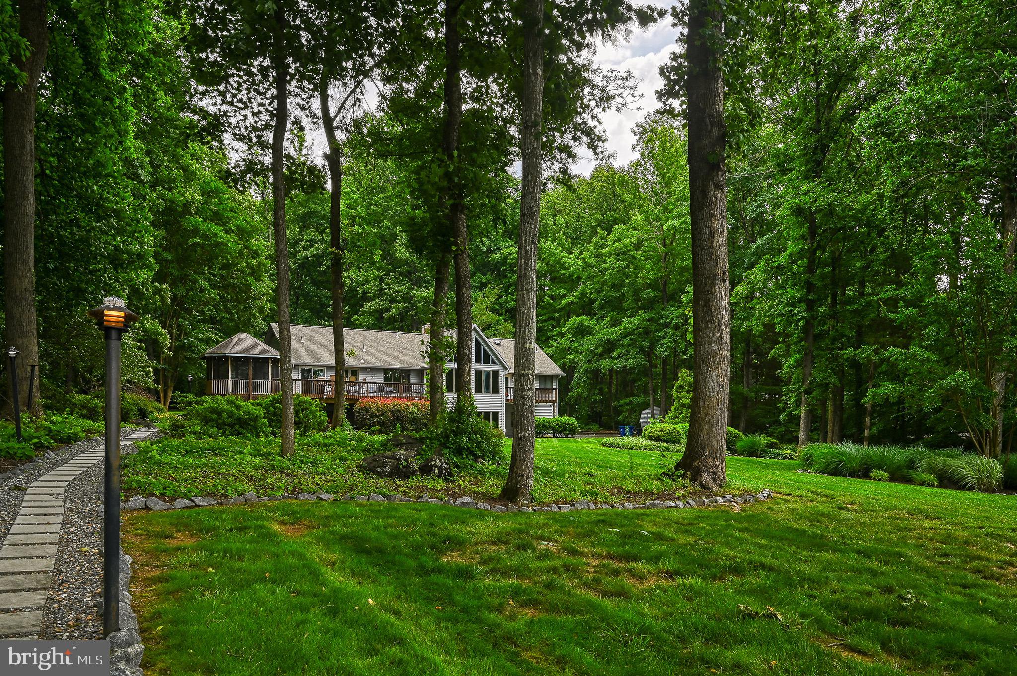 ROCKLAND CREEK ESTATES - Residential