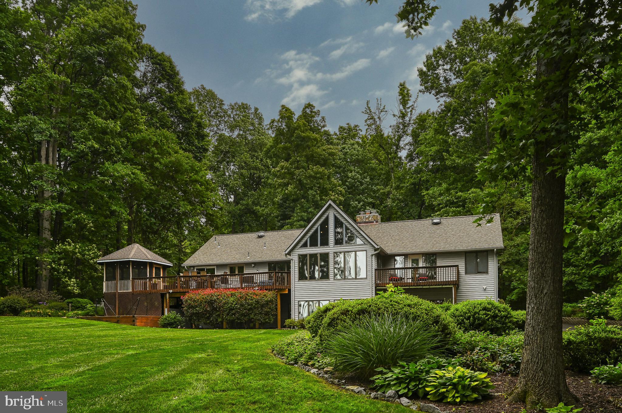 ROCKLAND CREEK ESTATES - Residential