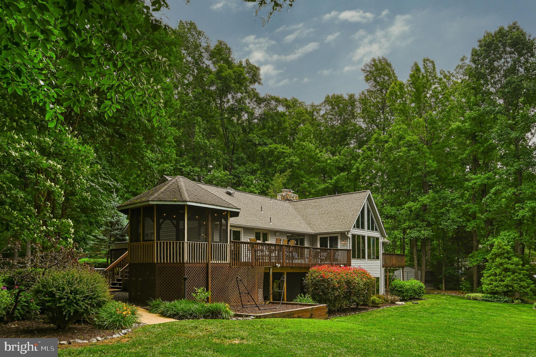 ROCKLAND CREEK ESTATES - Residential