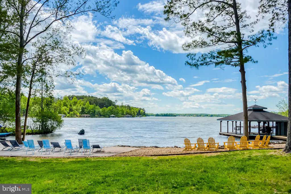 ROCKLAND CREEK ESTATES - Residential