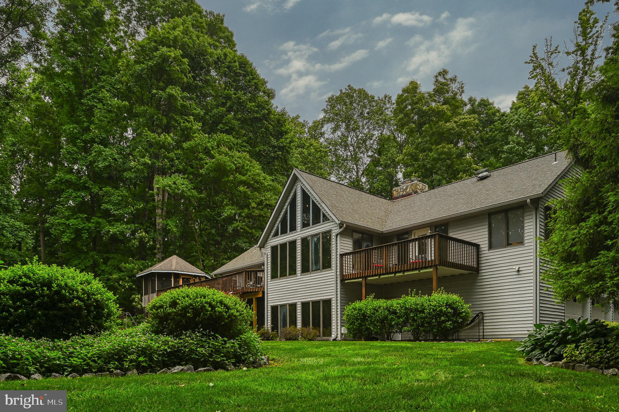 ROCKLAND CREEK ESTATES - Residential