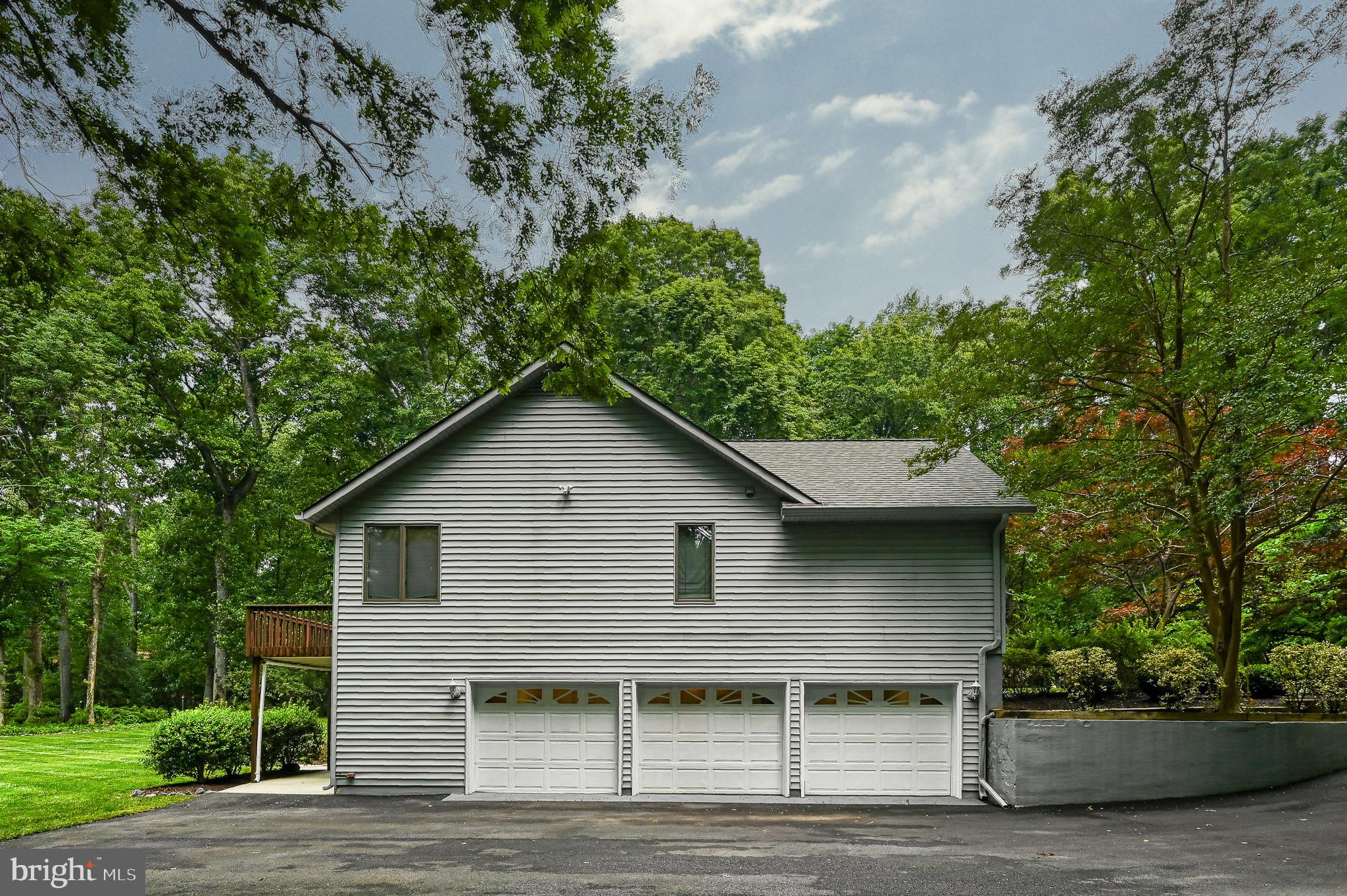 ROCKLAND CREEK ESTATES - Residential