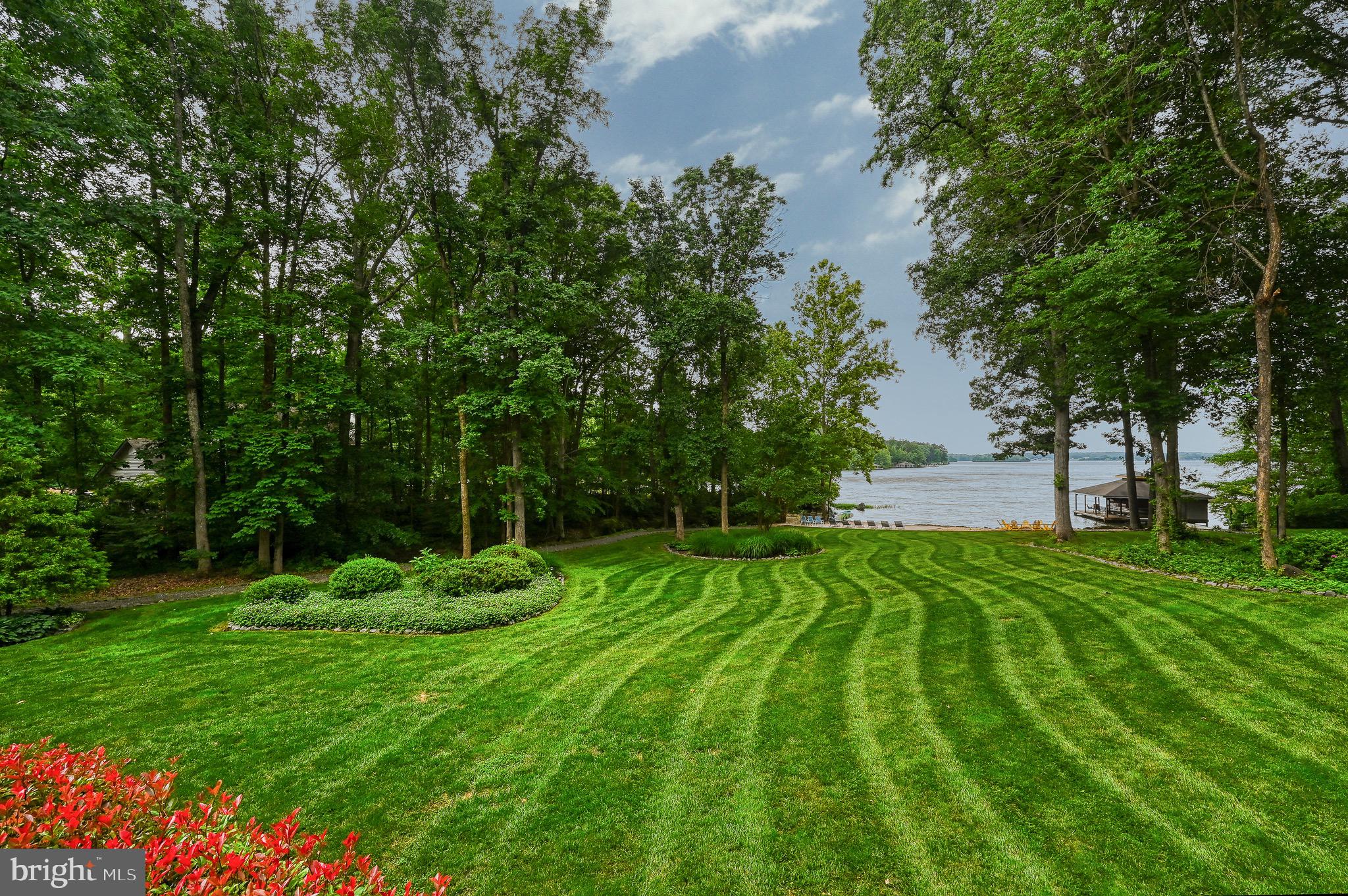 ROCKLAND CREEK ESTATES - Residential