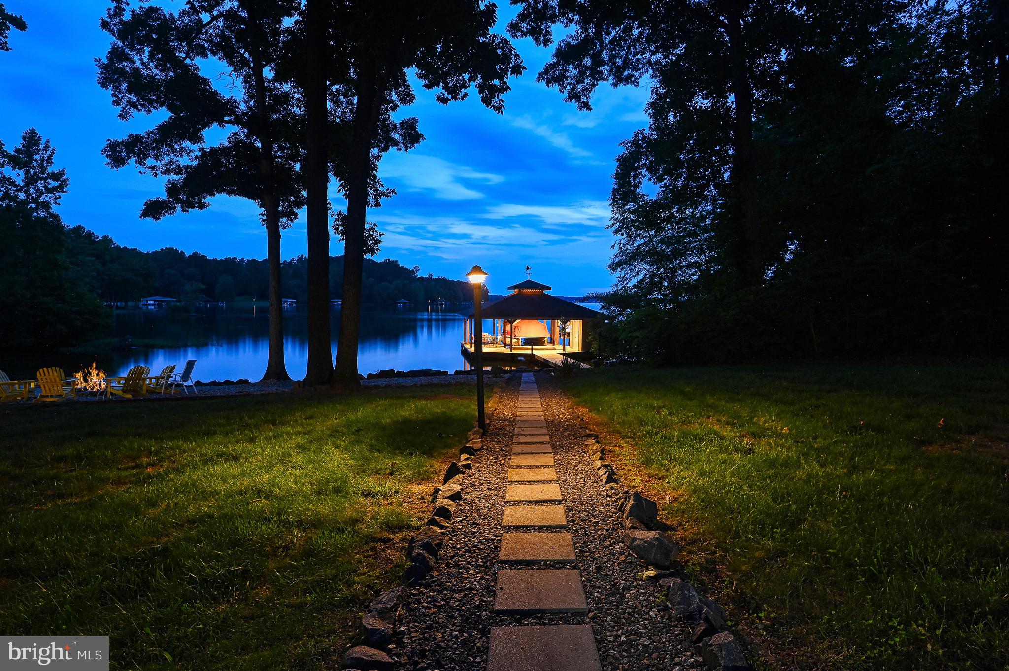 ROCKLAND CREEK ESTATES - Residential