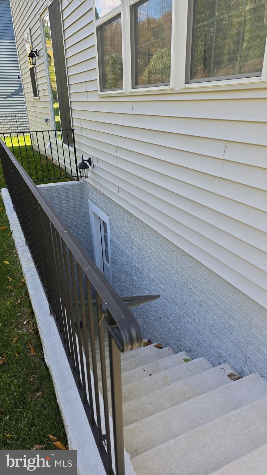 MCDONOGH OVERLOOK - Residential Lease