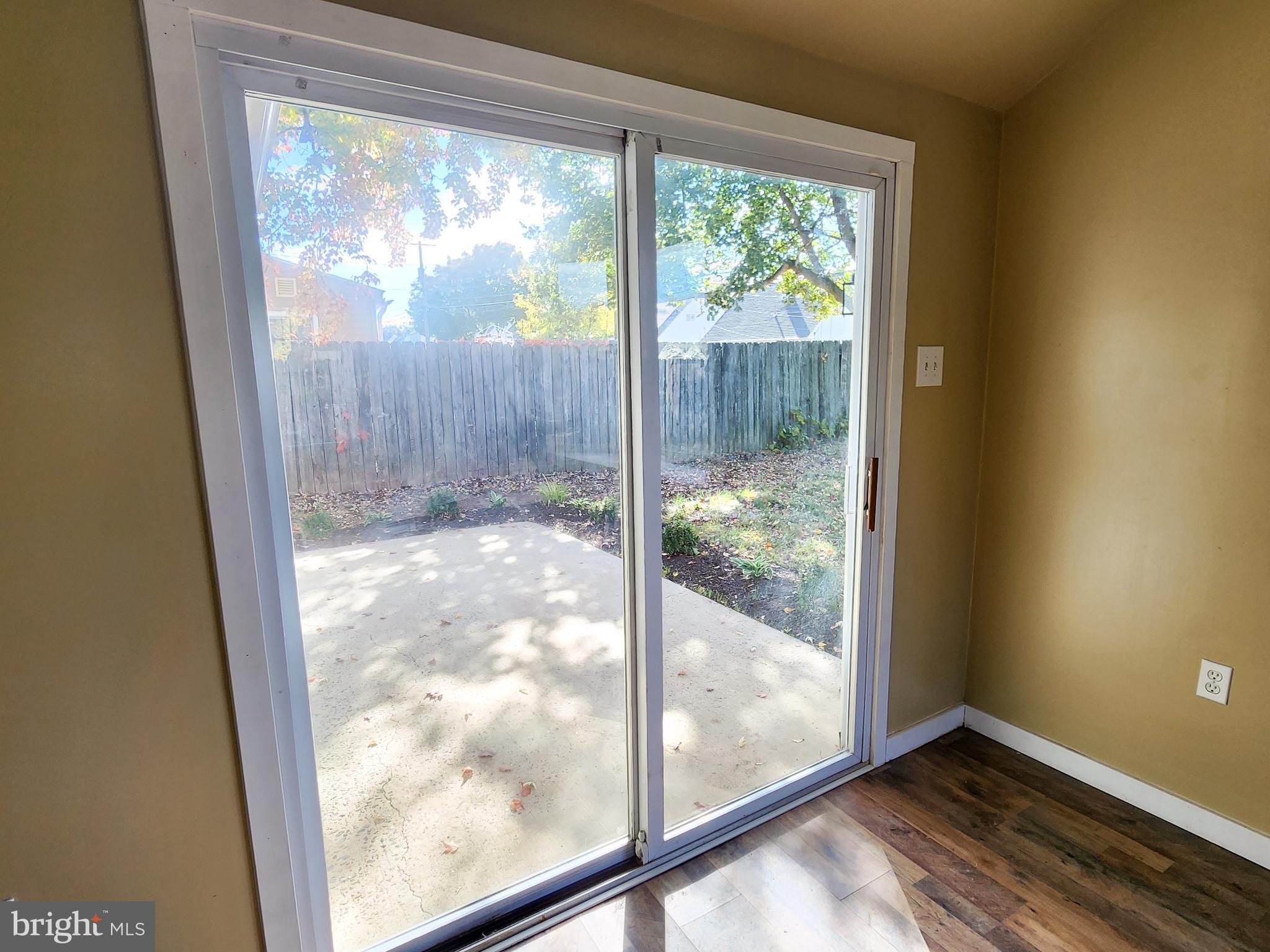 POTTSGROVE MANOR - Residential