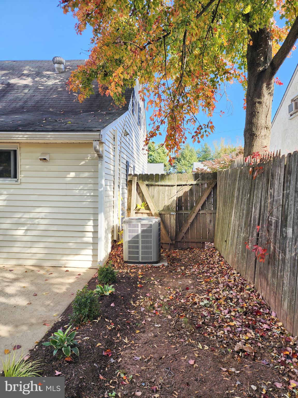 POTTSGROVE MANOR - Residential