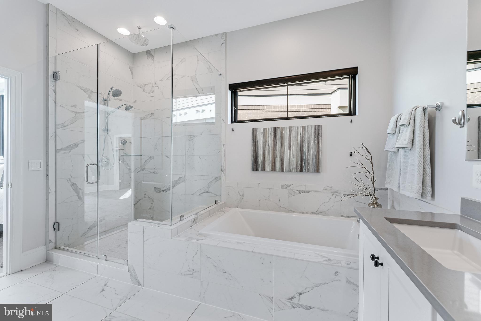 ONE LOUDOUN - Residential