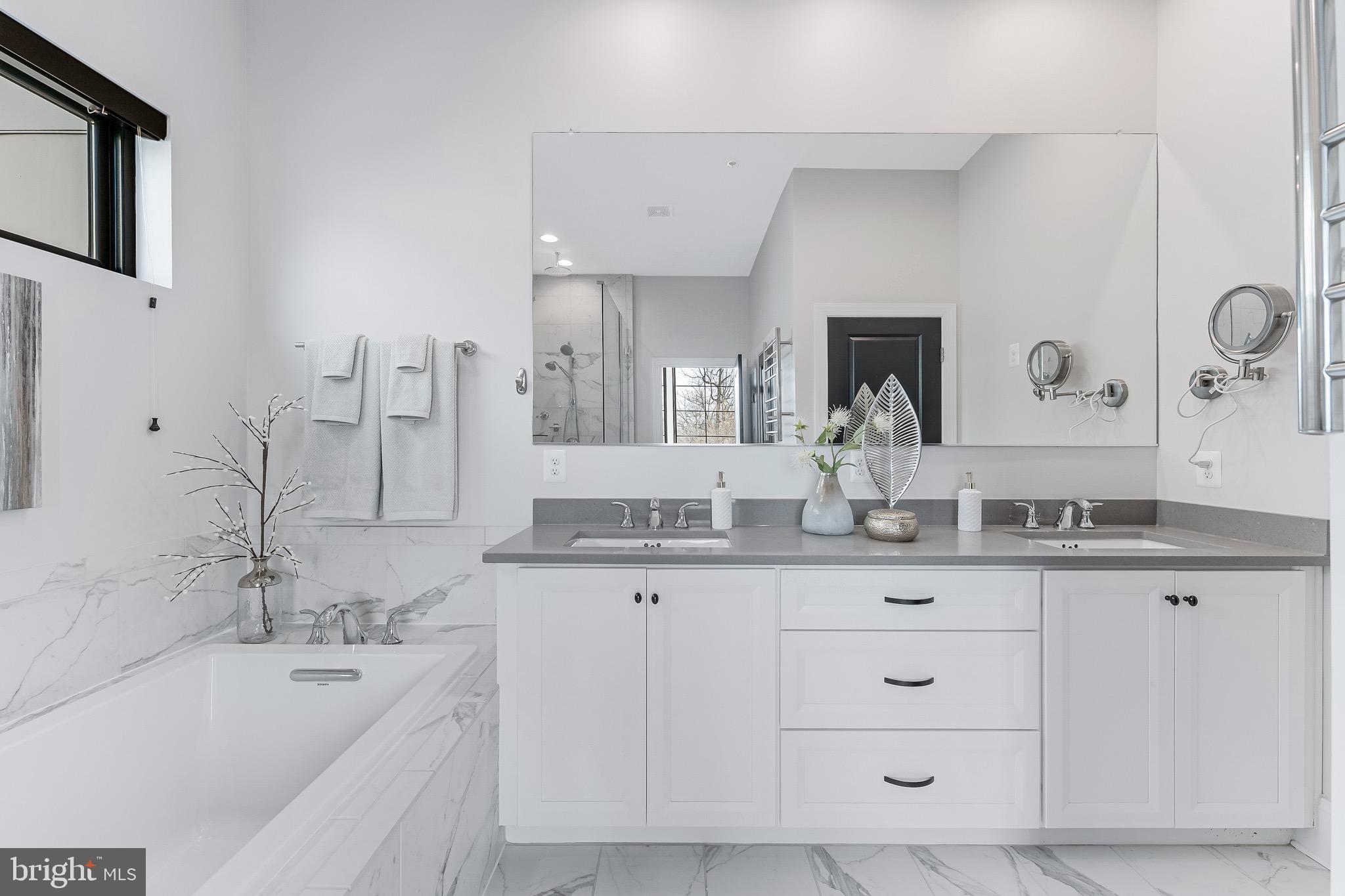 ONE LOUDOUN - Residential