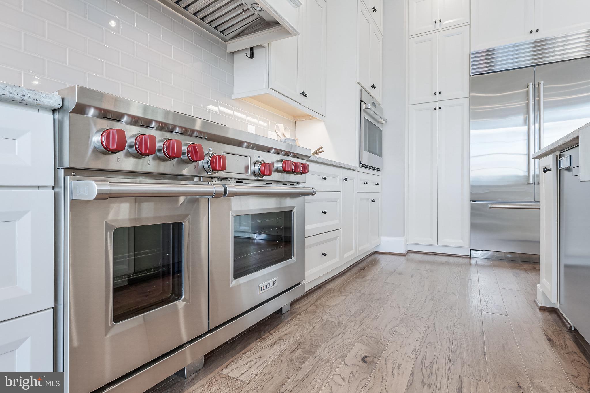 ONE LOUDOUN - Residential