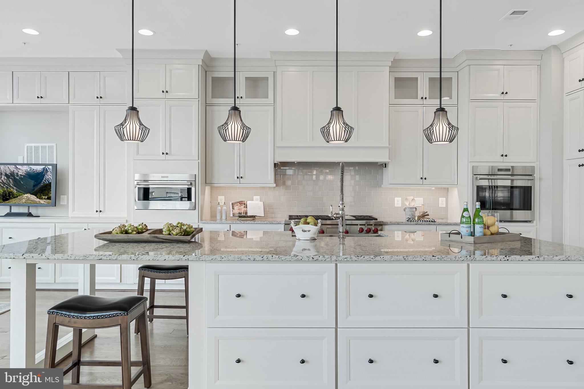 ONE LOUDOUN - Residential