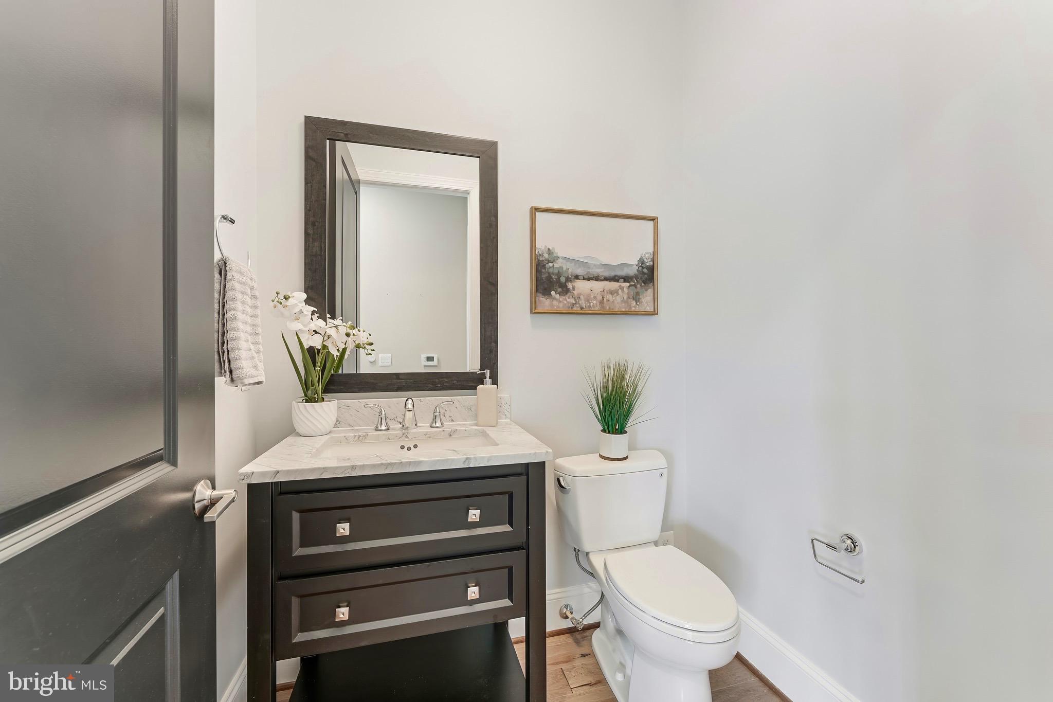 ONE LOUDOUN - Residential