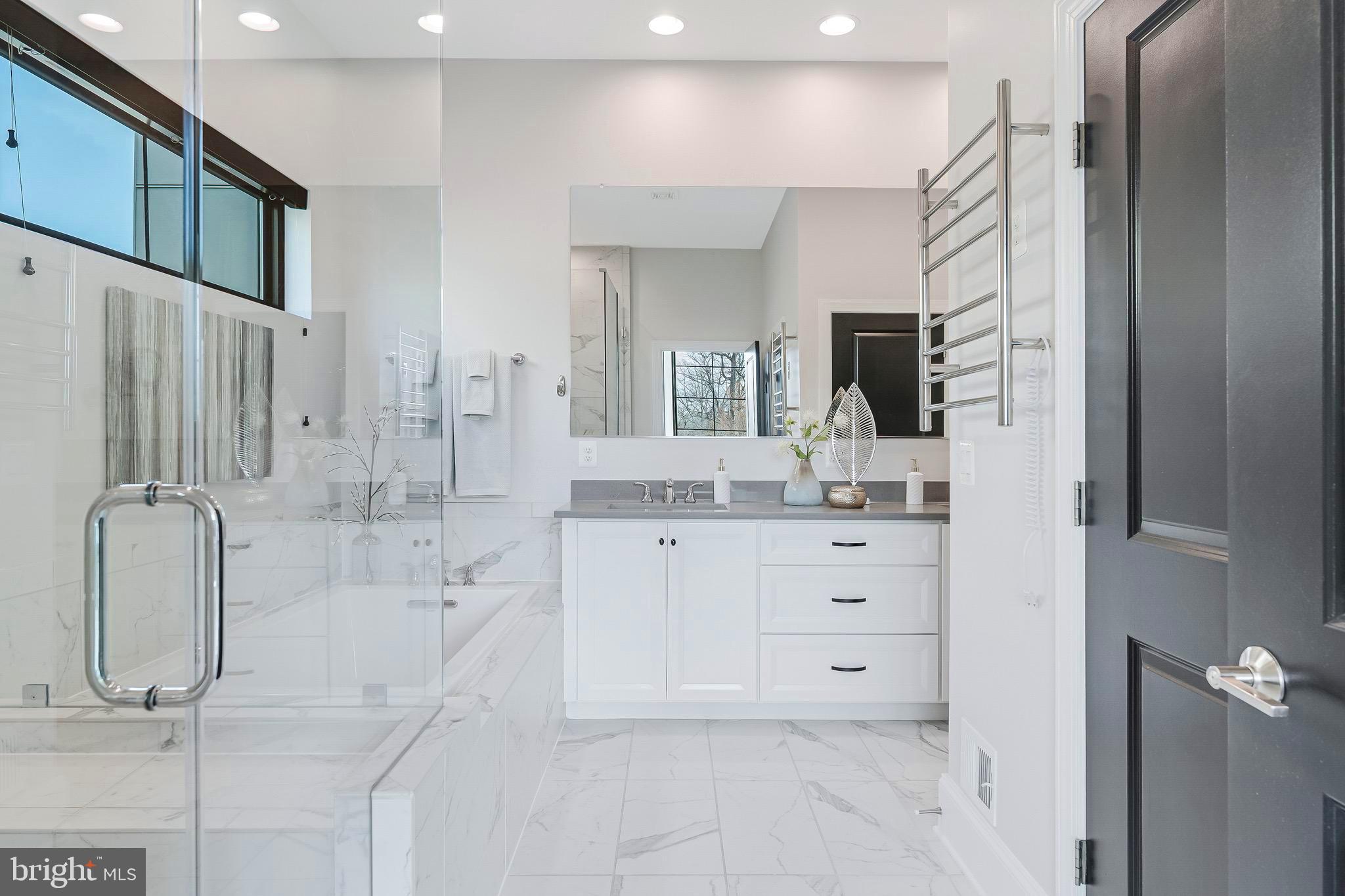 ONE LOUDOUN - Residential