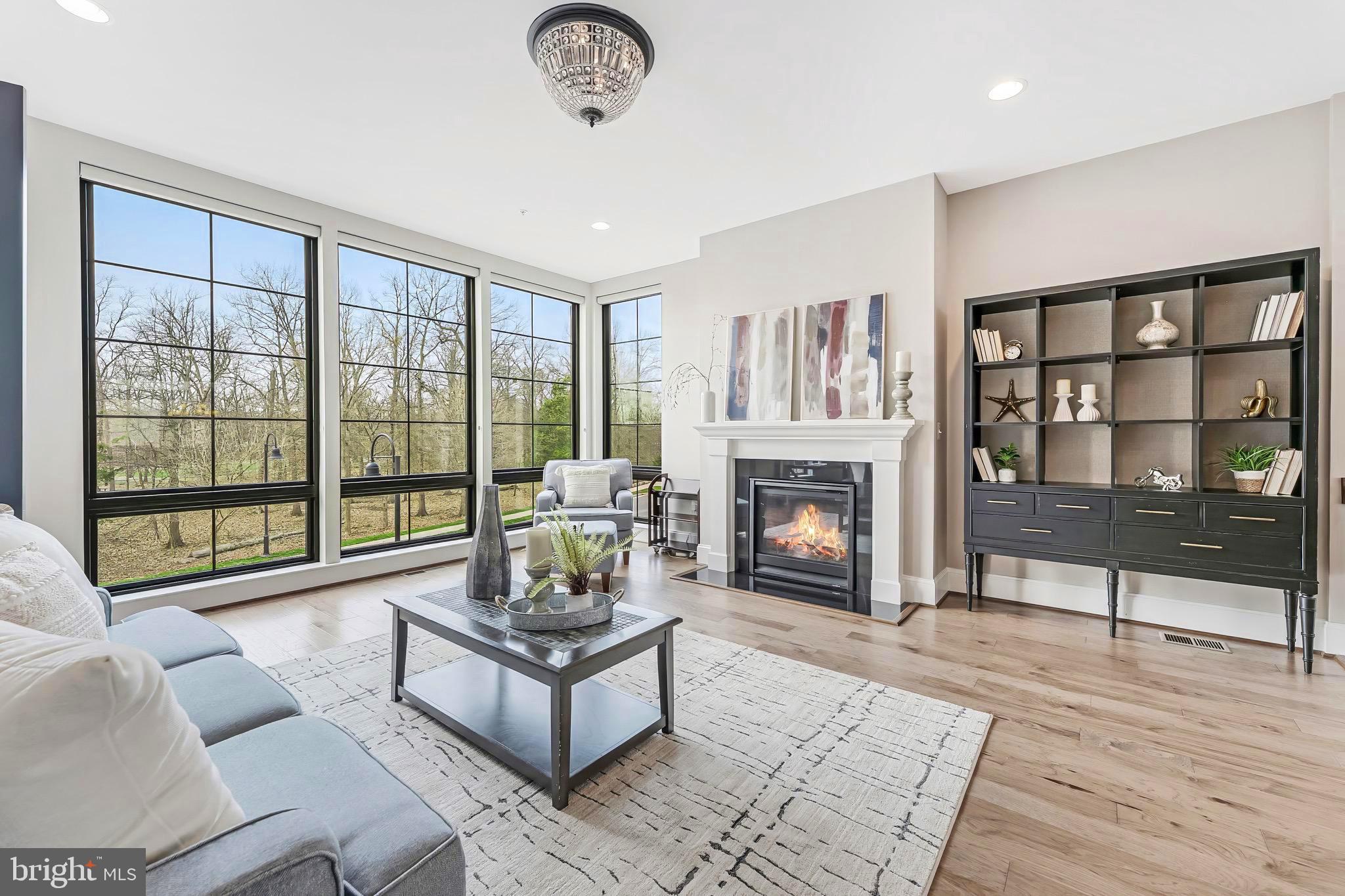 ONE LOUDOUN - Residential