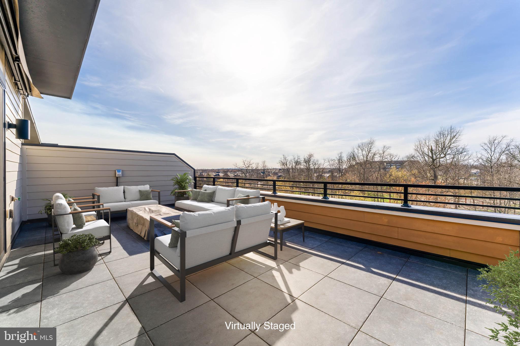 ONE LOUDOUN - Residential