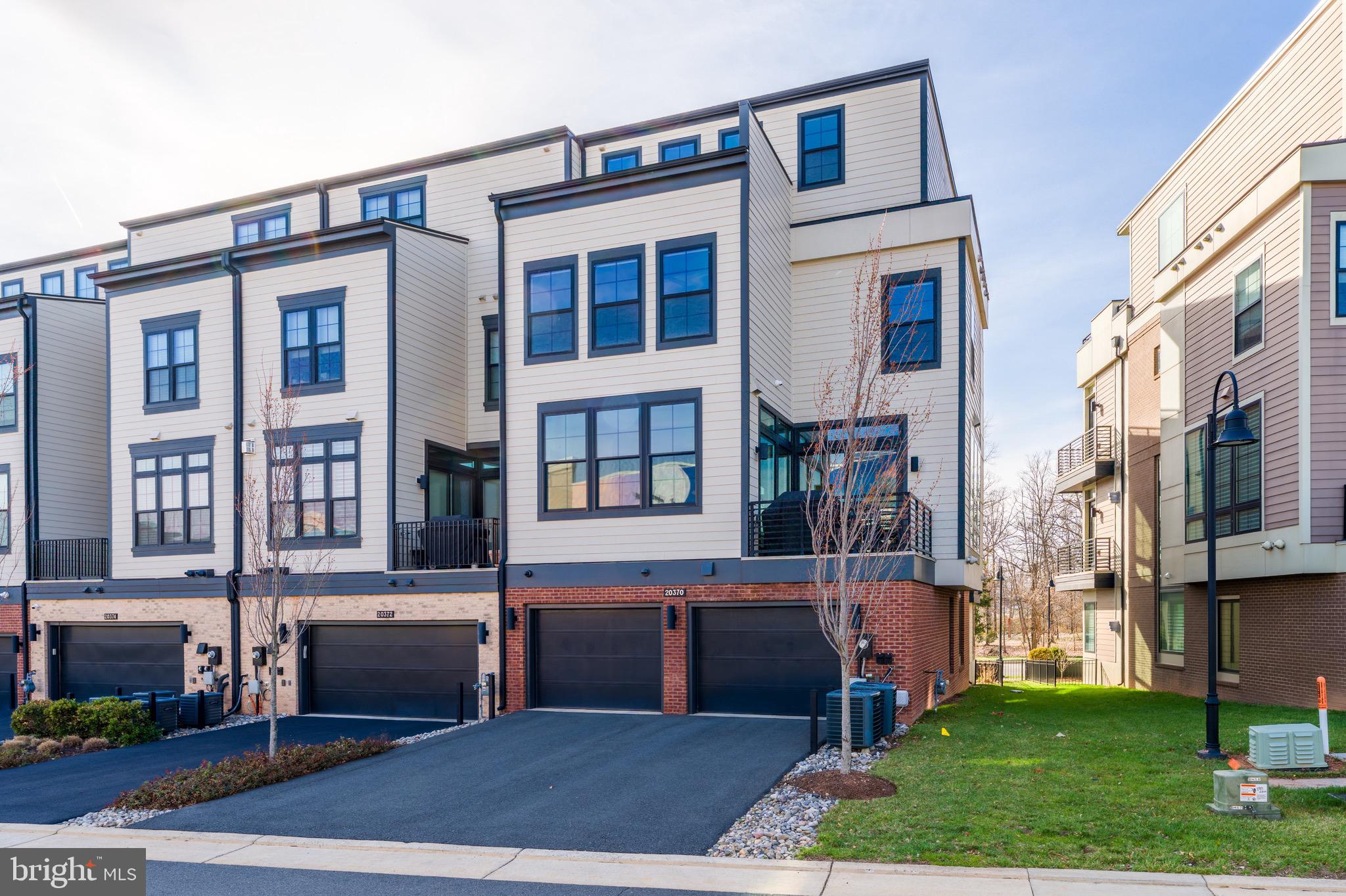 ONE LOUDOUN - Residential