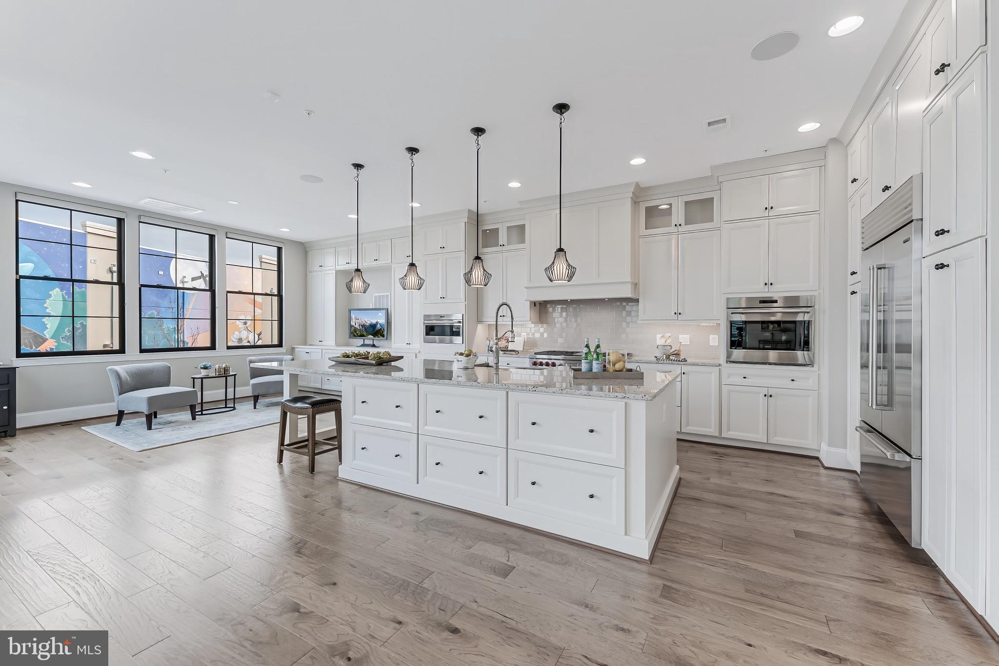 ONE LOUDOUN - Residential