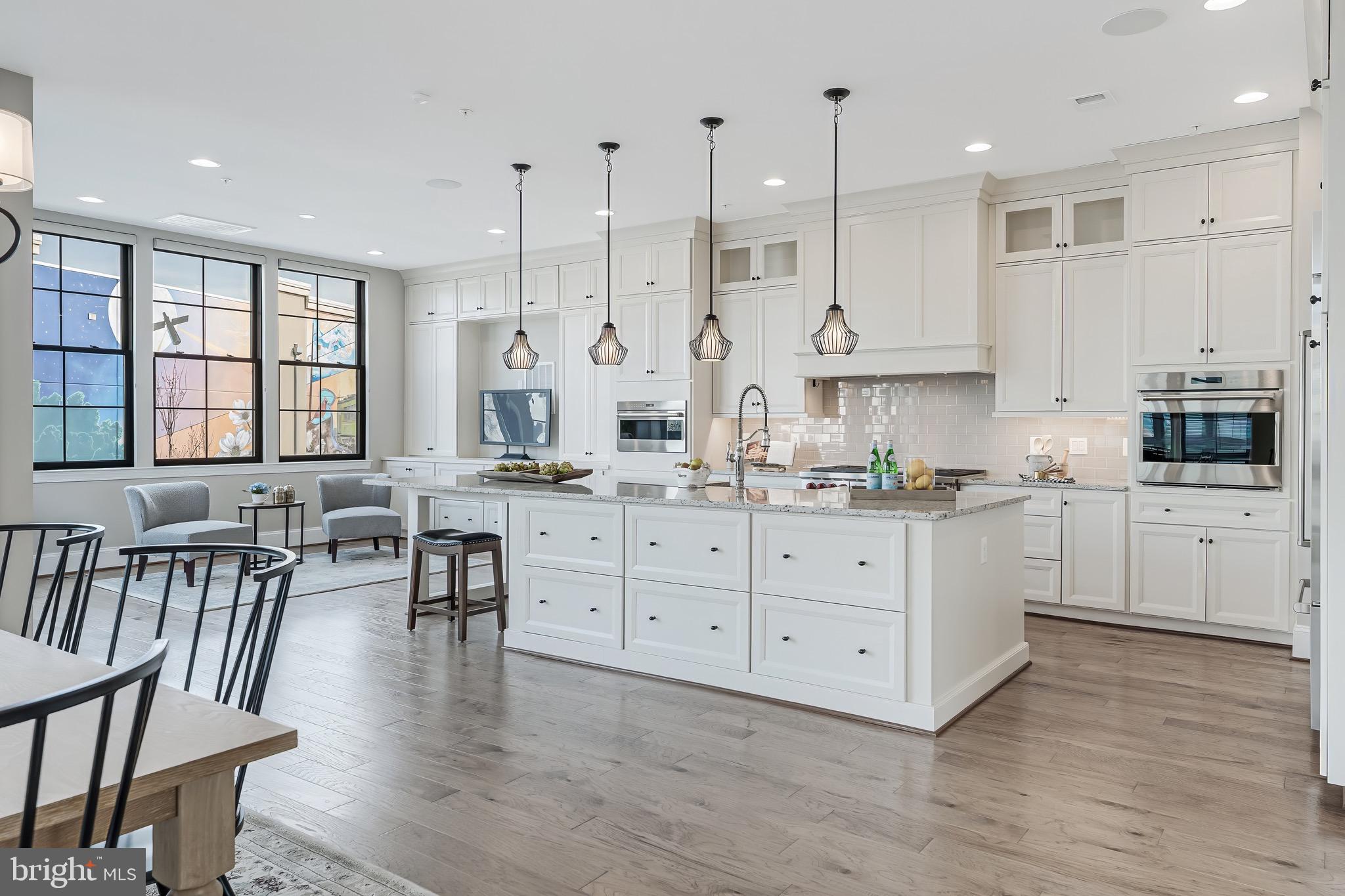 ONE LOUDOUN - Residential