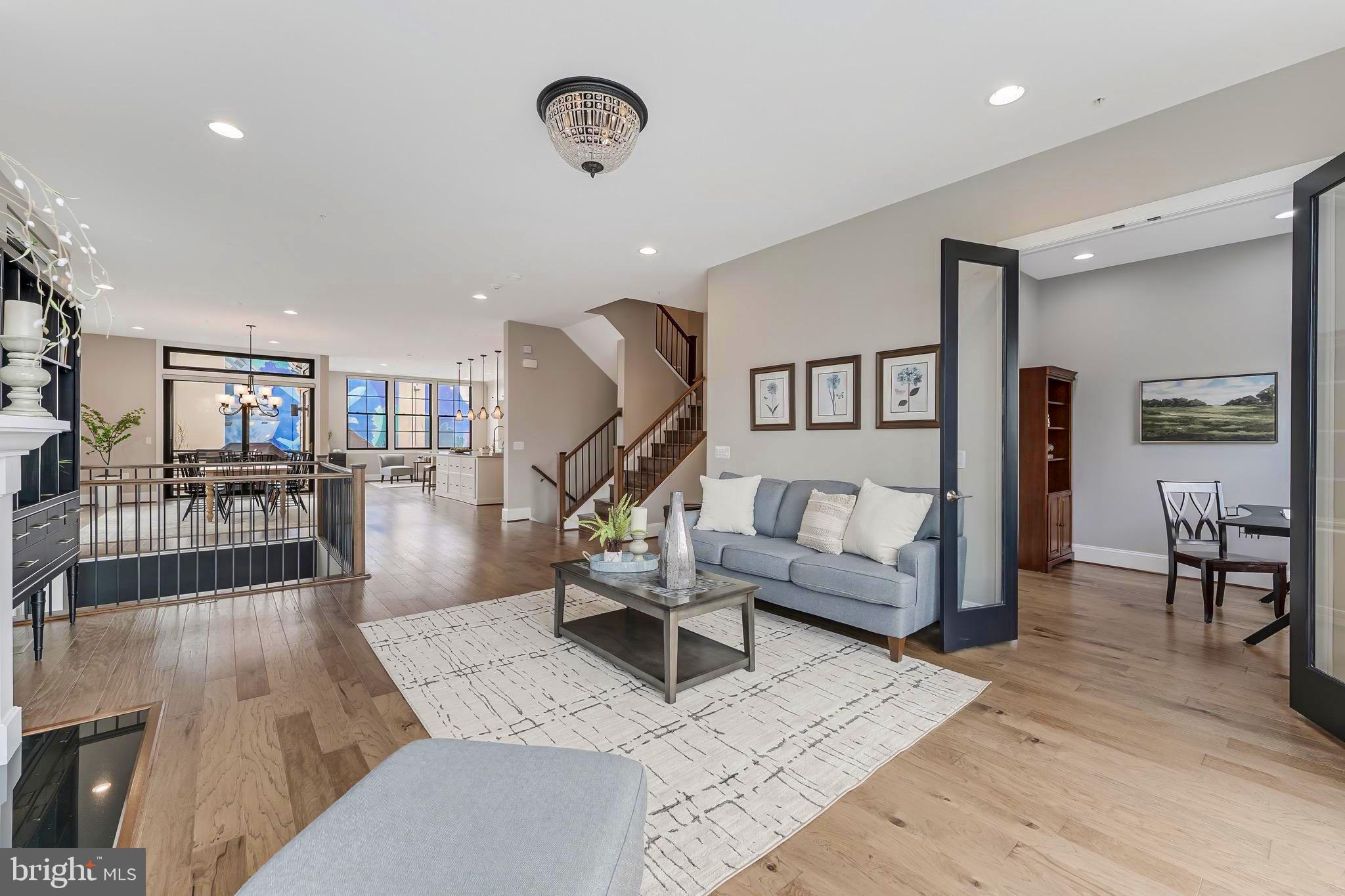 ONE LOUDOUN - Residential