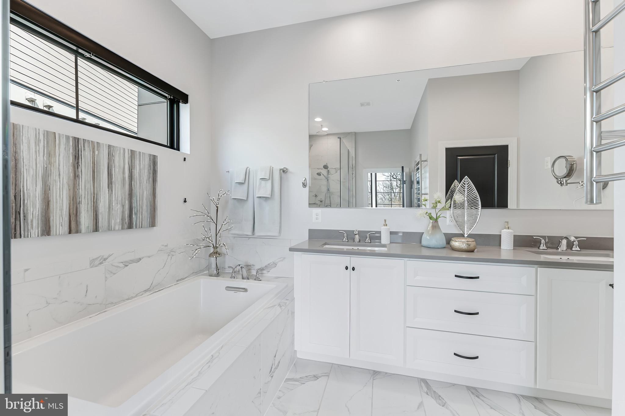 ONE LOUDOUN - Residential