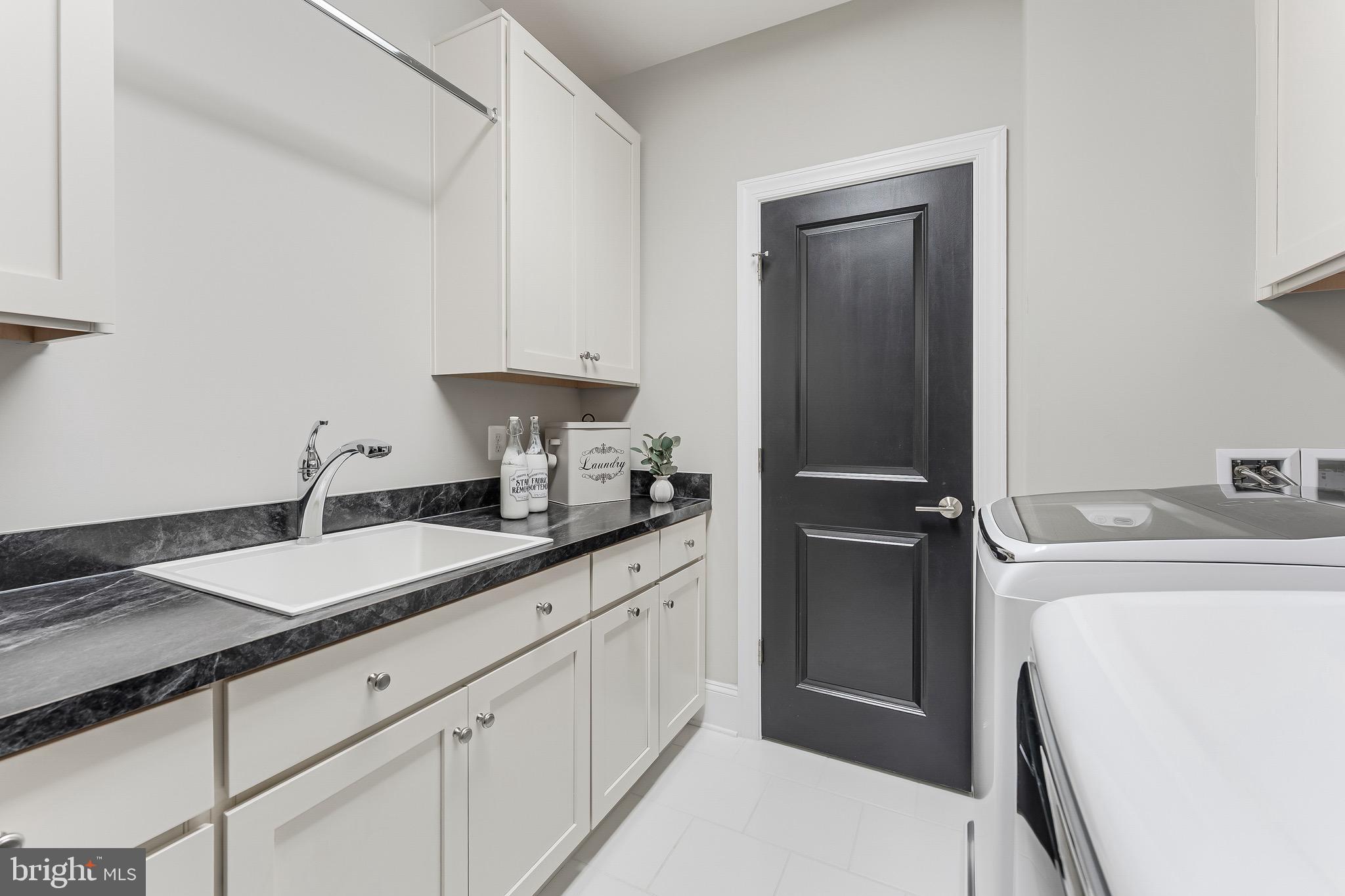 ONE LOUDOUN - Residential