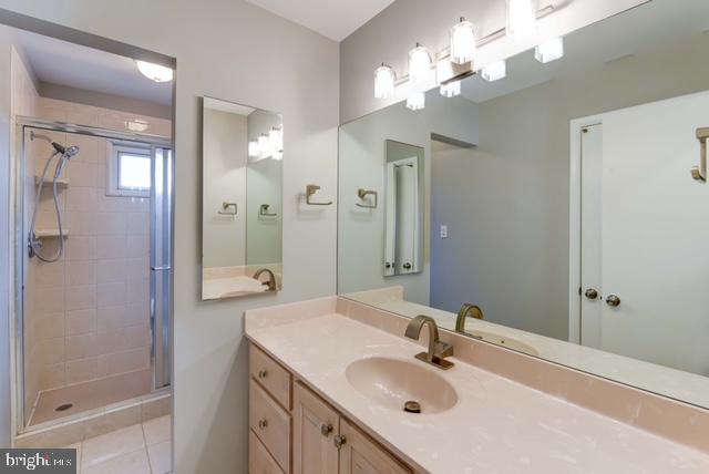 COLLINGWOOD - Residential Lease