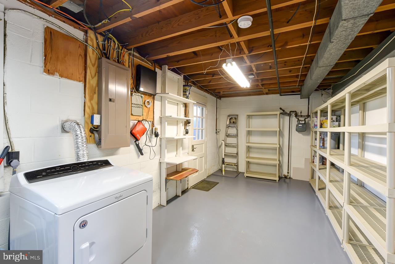 COLLINGWOOD - Residential Lease