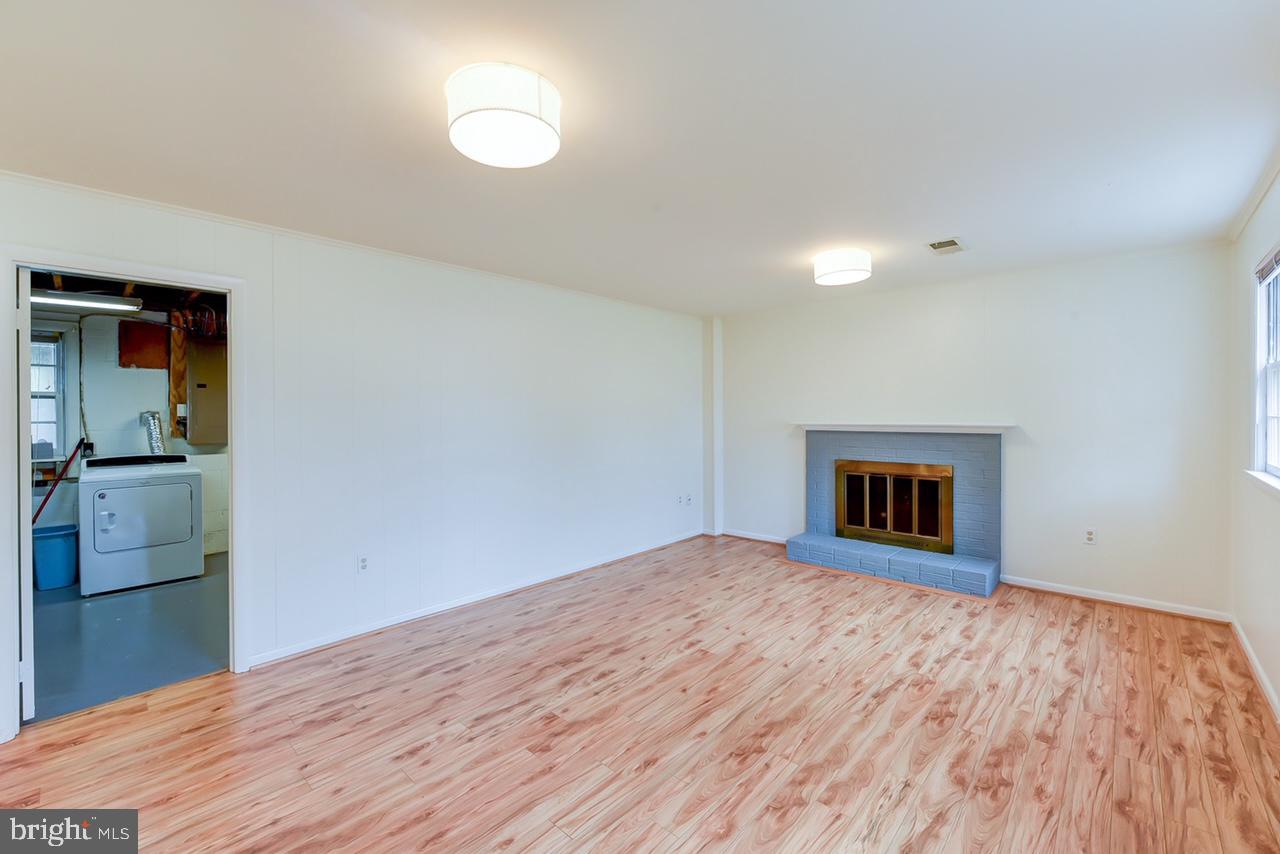 COLLINGWOOD - Residential Lease