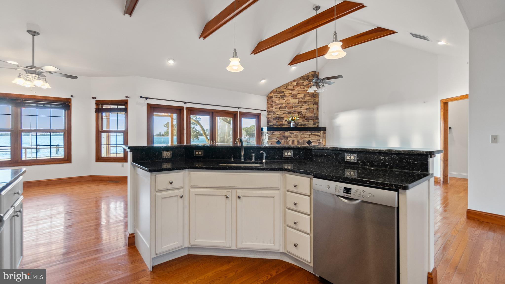 SEAWILDE-TOWNPOINT - Residential