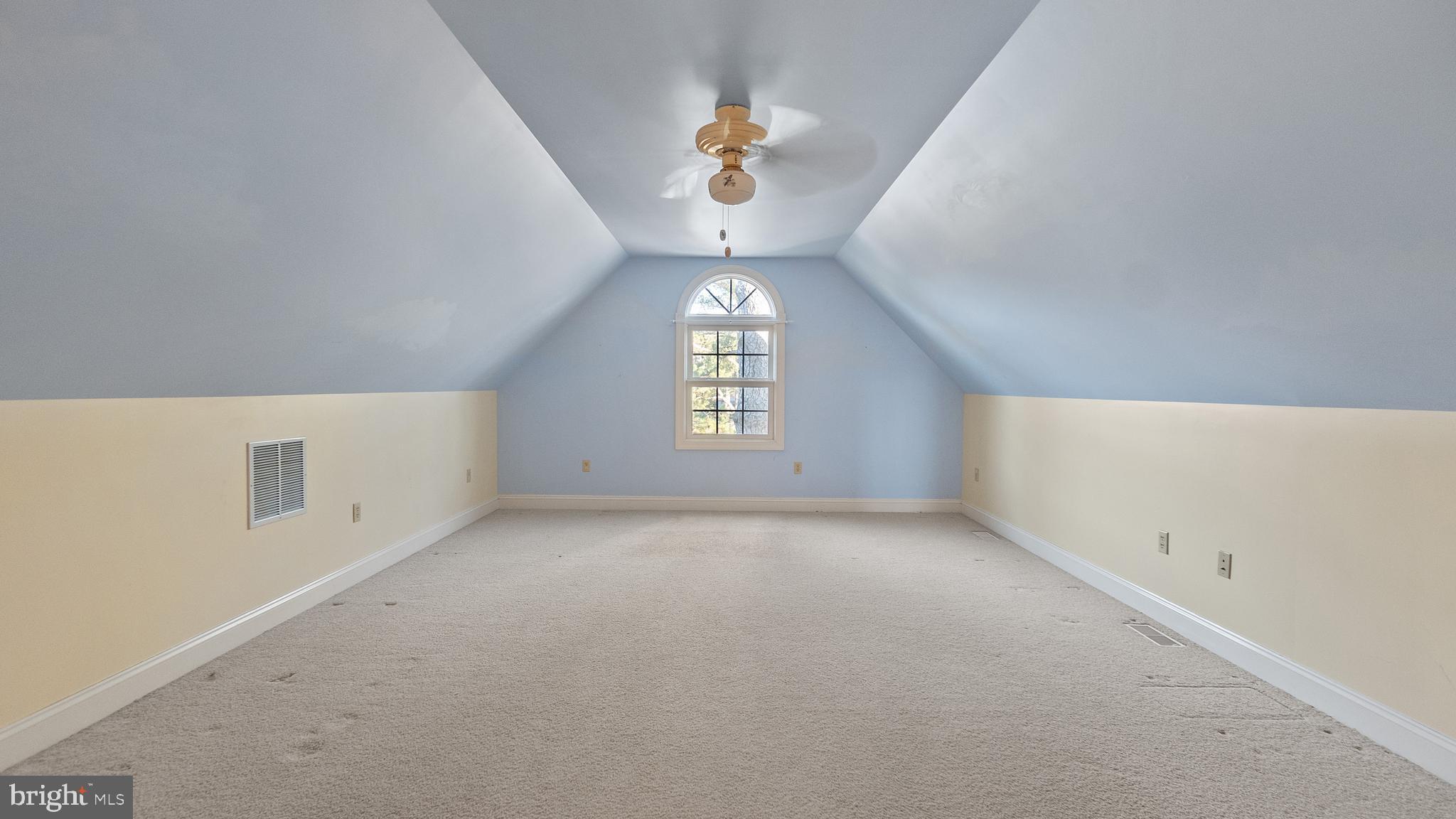 SEAWILDE-TOWNPOINT - Residential