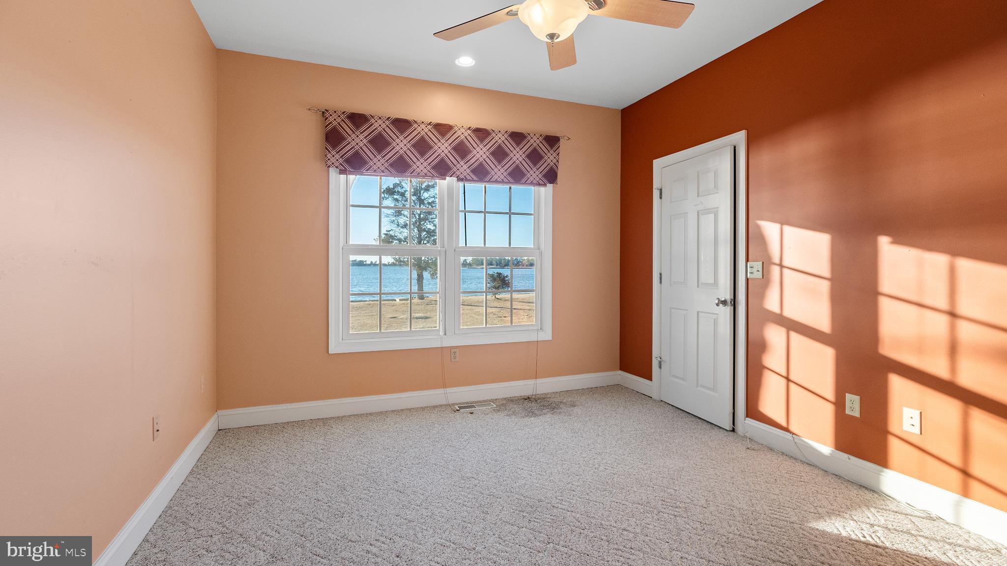 SEAWILDE-TOWNPOINT - Residential