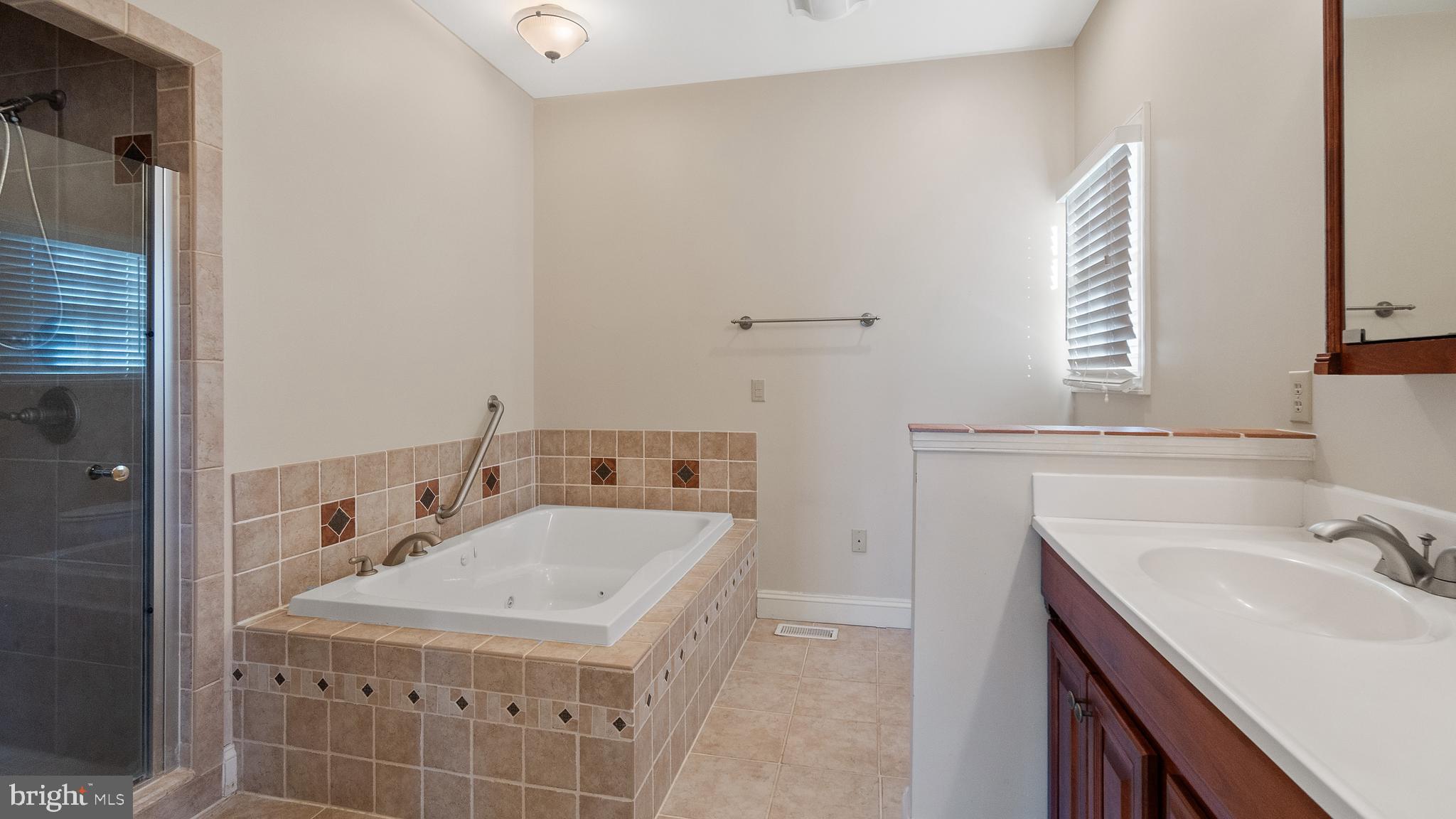 SEAWILDE-TOWNPOINT - Residential